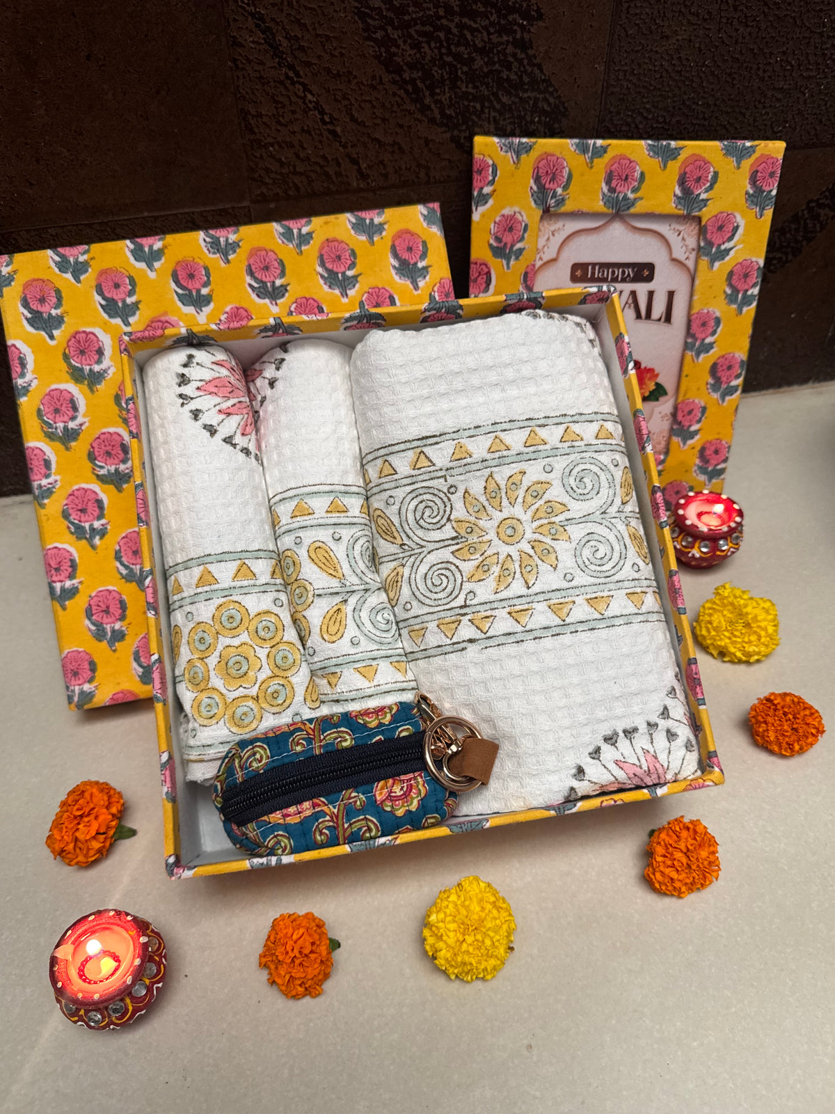 HANDBLOCK PRINTED GIFT BOX - BATH LINEN
