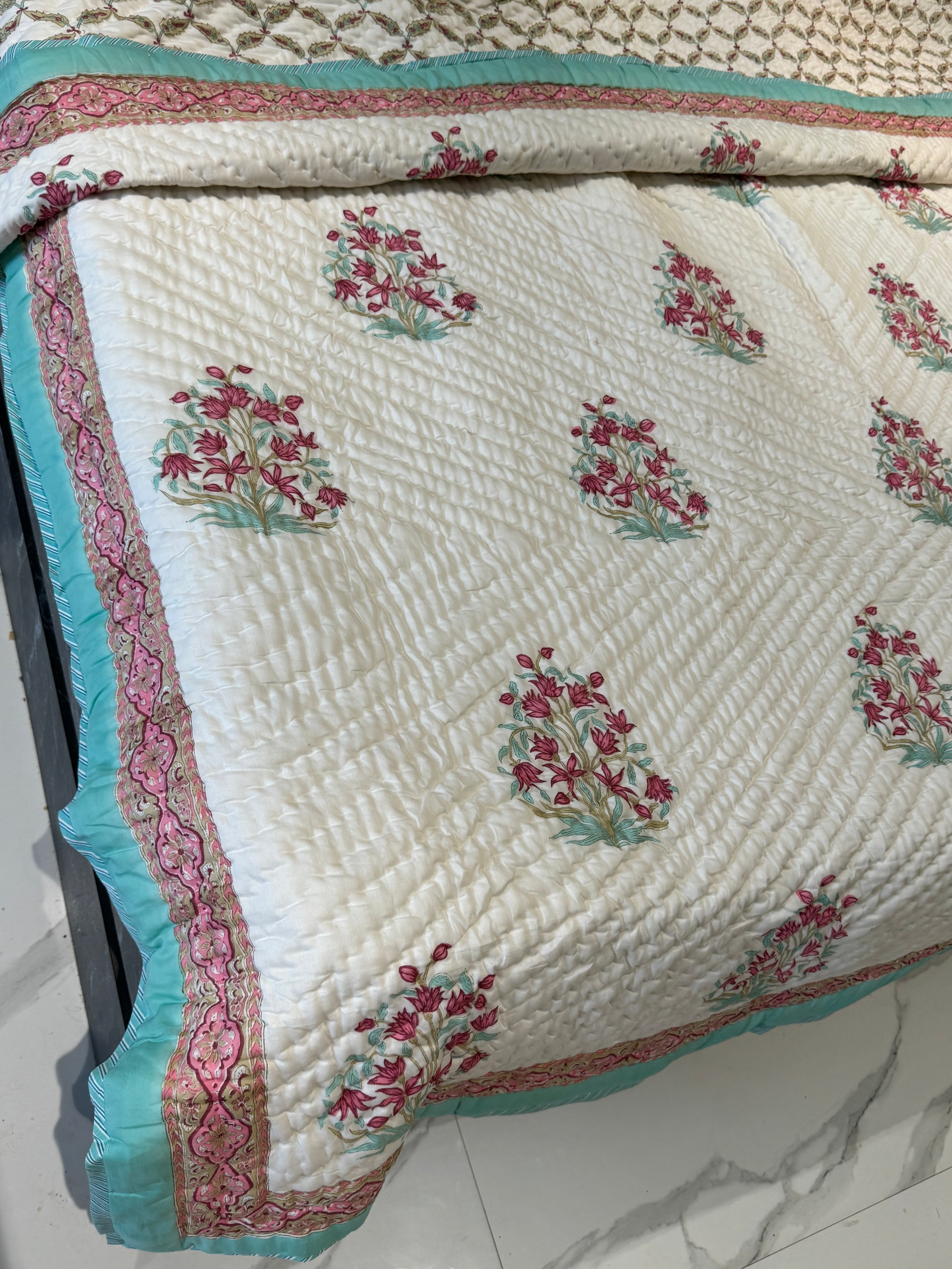 HAND BLOCK PRINTED REVERSIBLE MULMUL QUILT