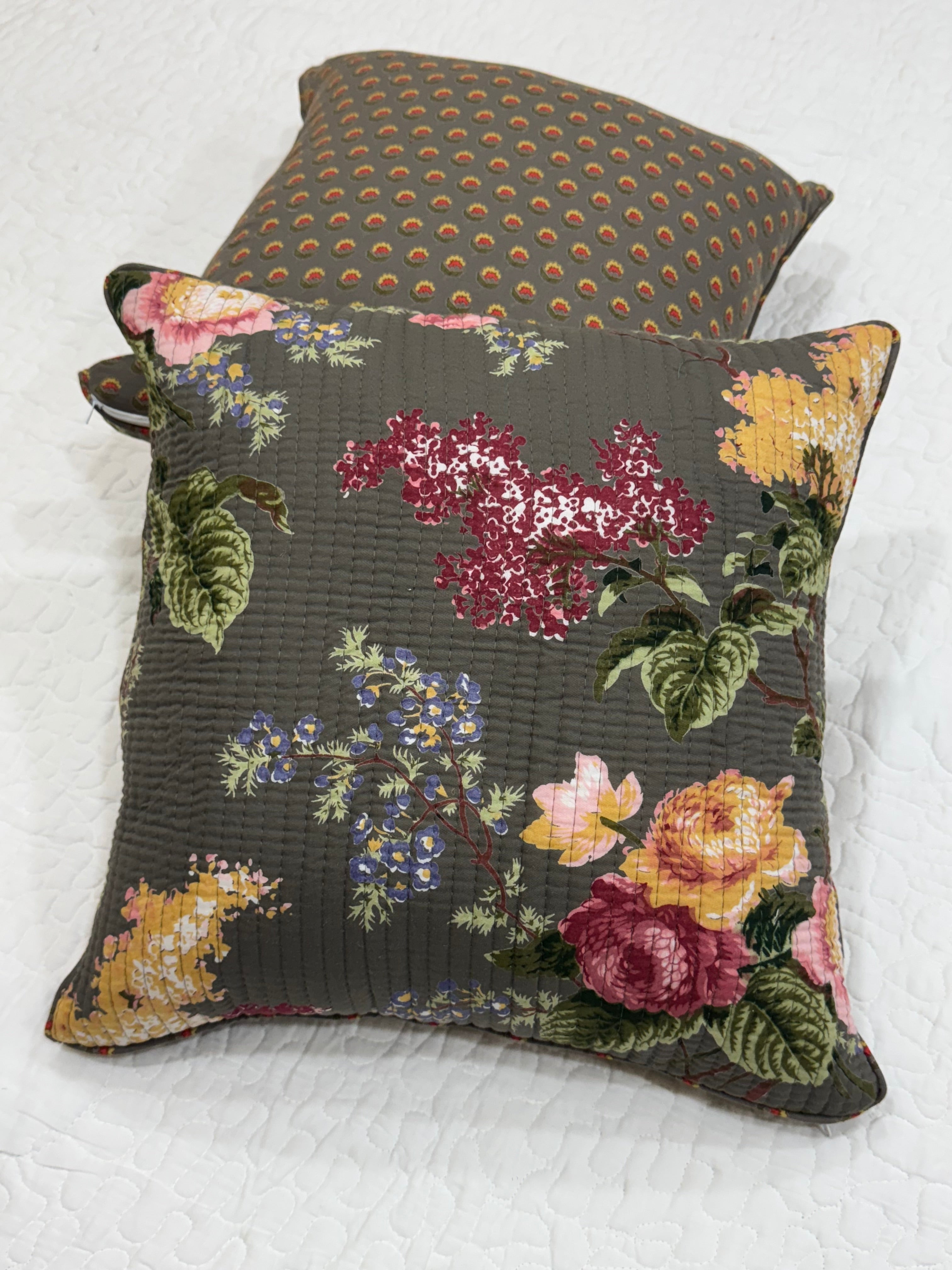 KANAK - SINGLE PIECE QUILTED 16 BY 16 INCHES CUSHION COVER
