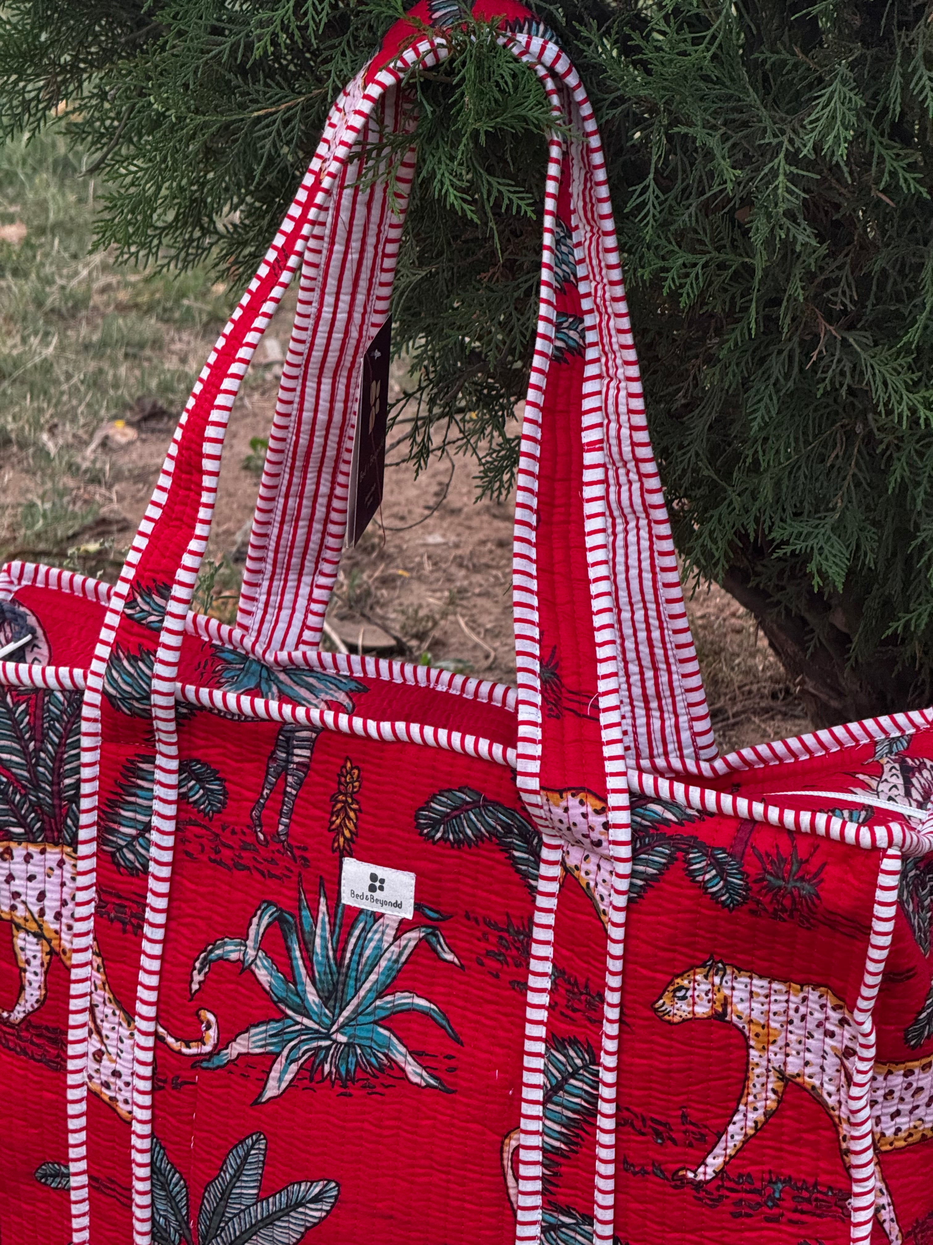 HAND BLOCK PRINTED TOTE BAG WITH ZIP