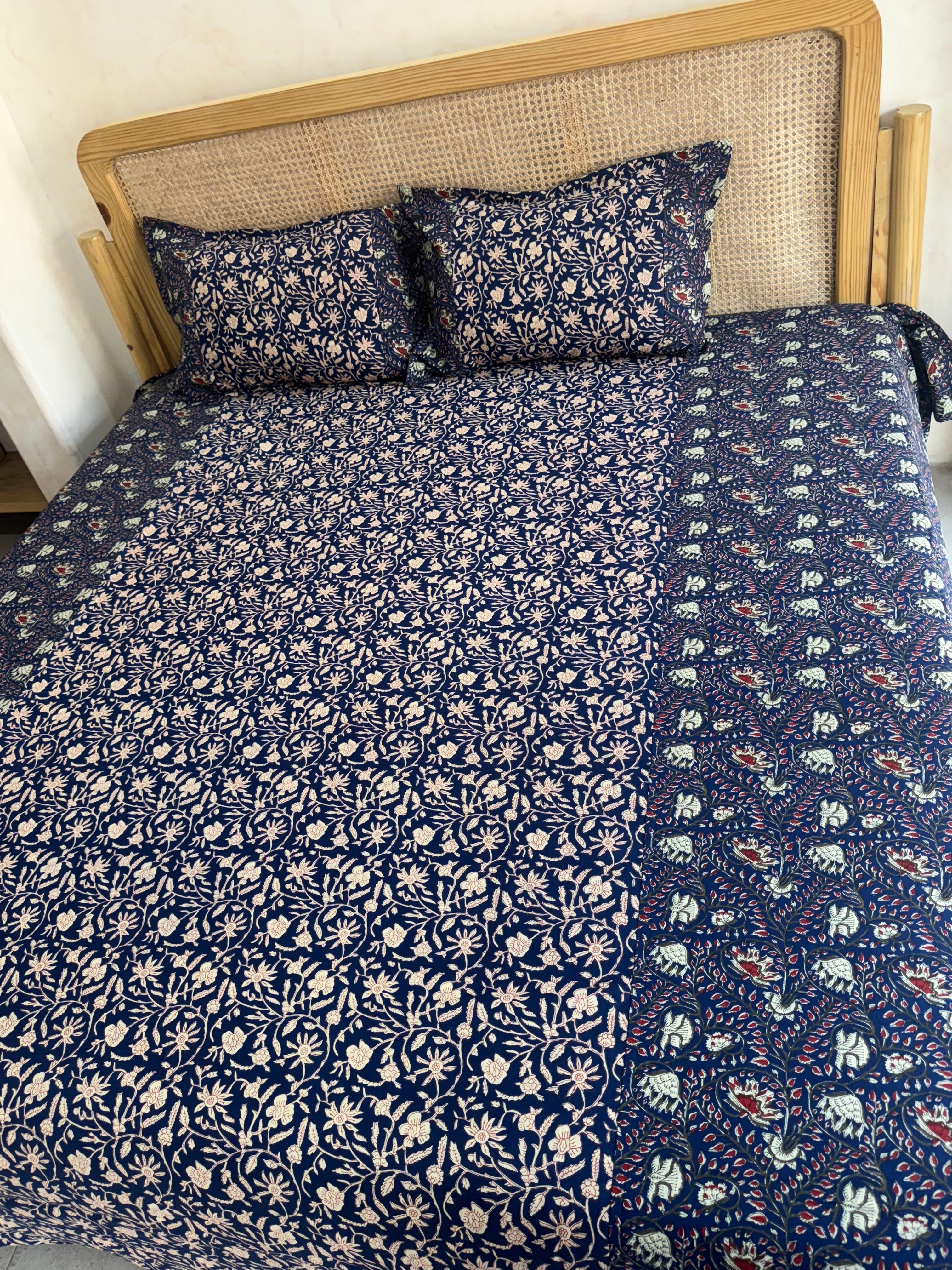 KANAK BEDSHEET WITH TWO PILLOW CASES