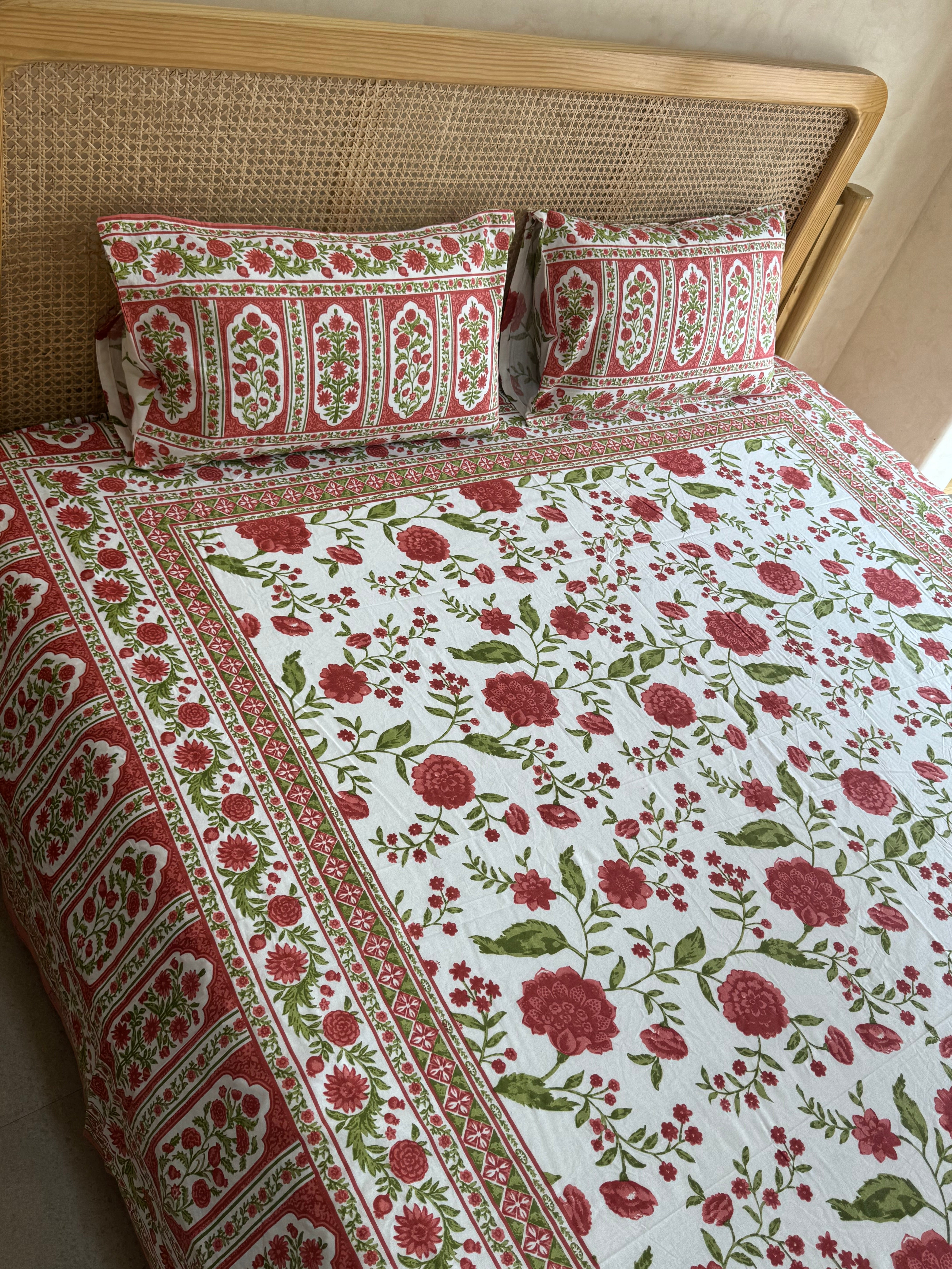 SHALIMAR BEDSHEET WITH TWO REVERSIBLE PILLOW COVERS