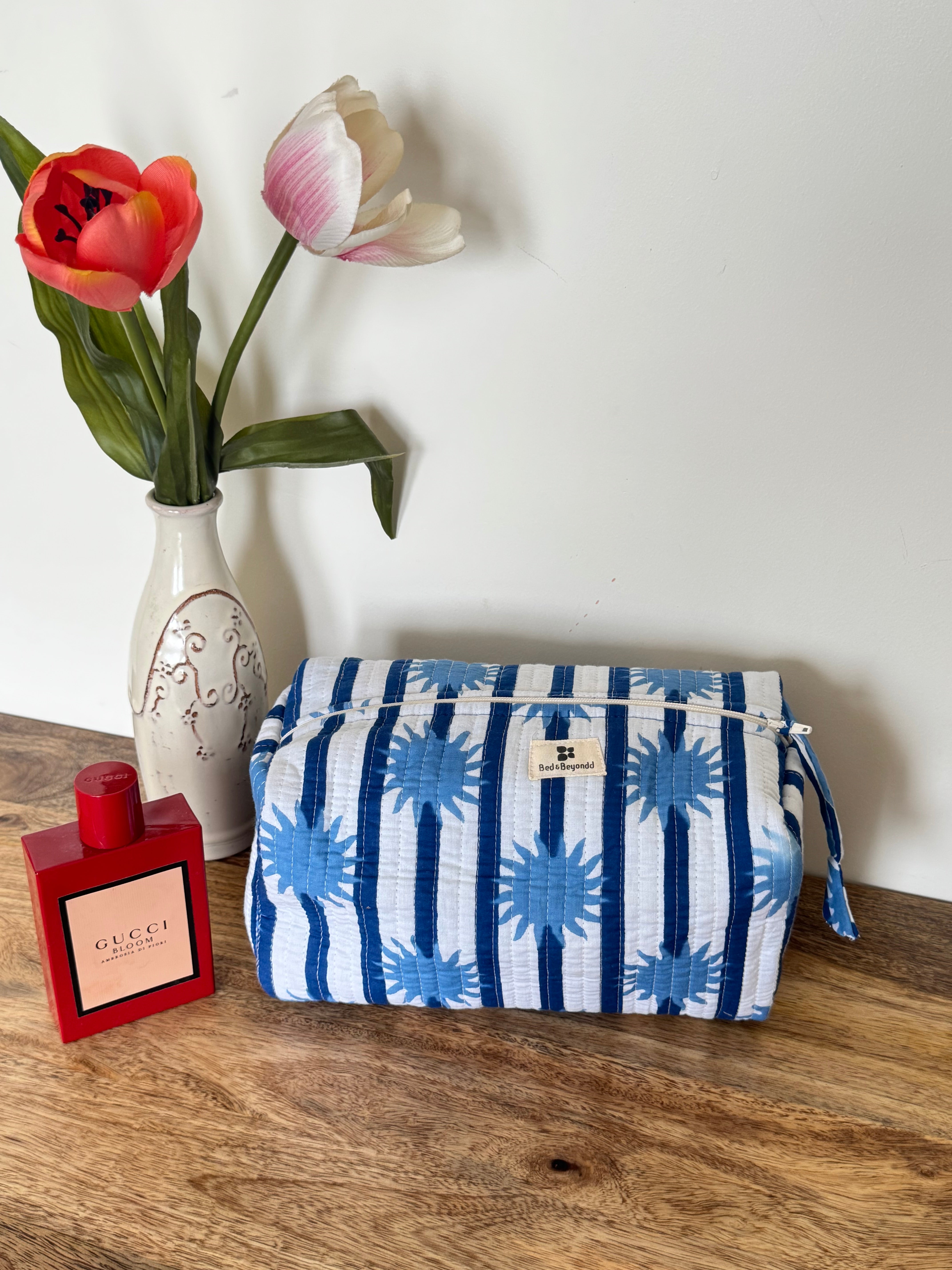 MULTI PURPOSE TOILETRY BAG
