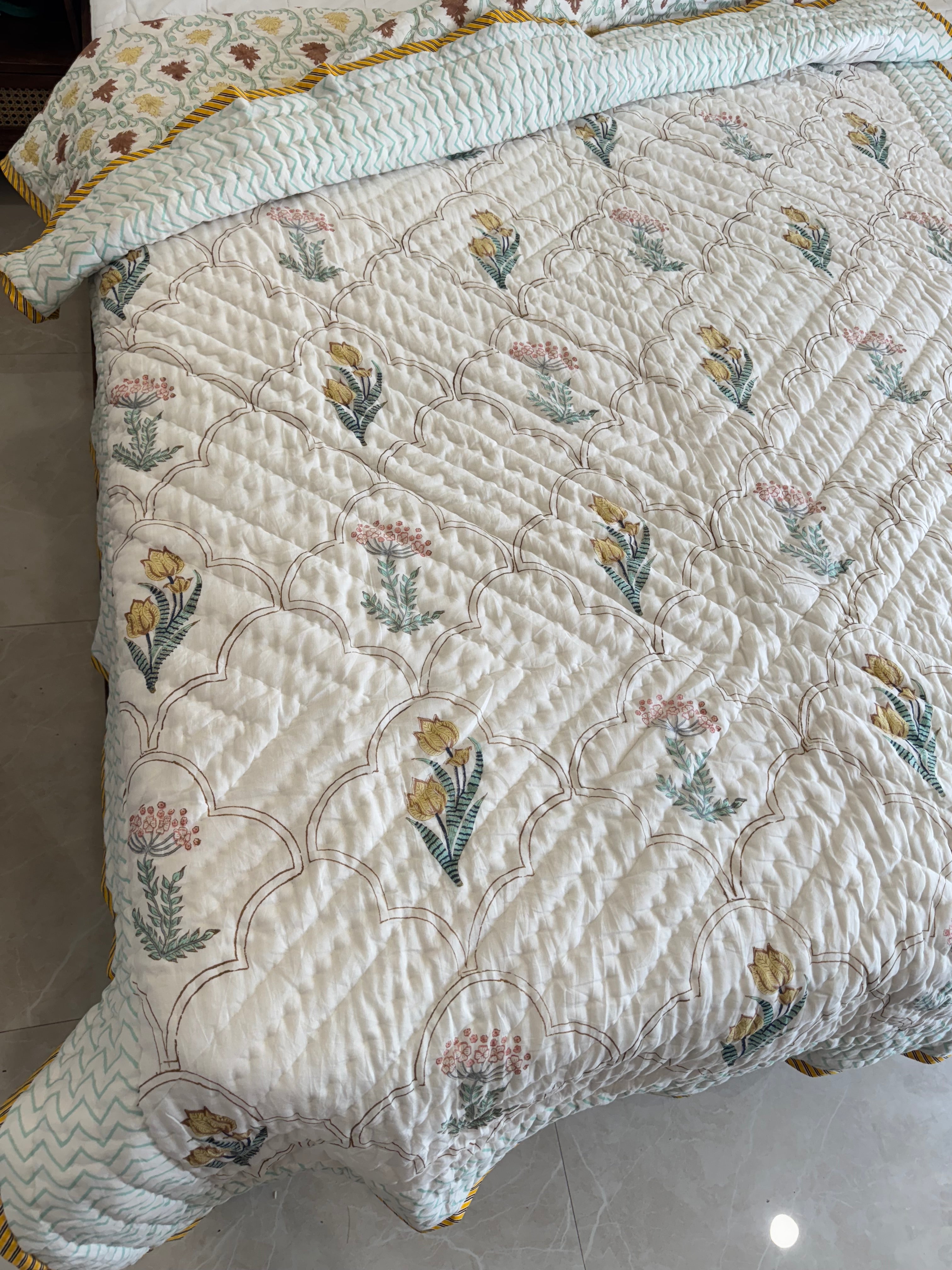 HANDBLOCK PRINTED SINGLE QUILT