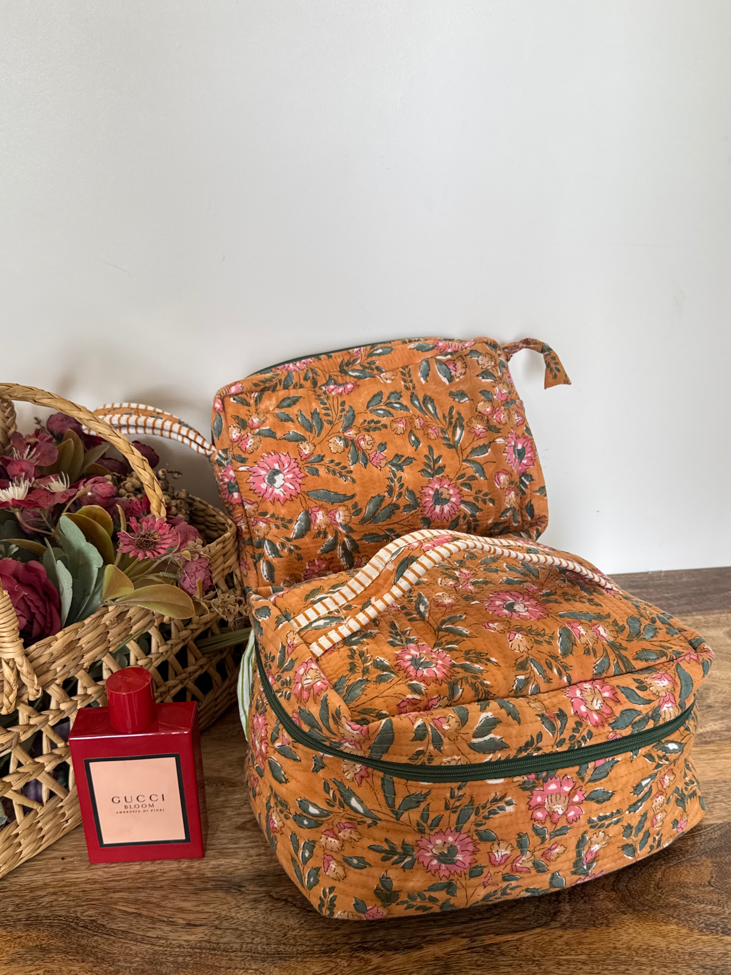 VANITY BAG & TRAVEL POUCH COMBO SET