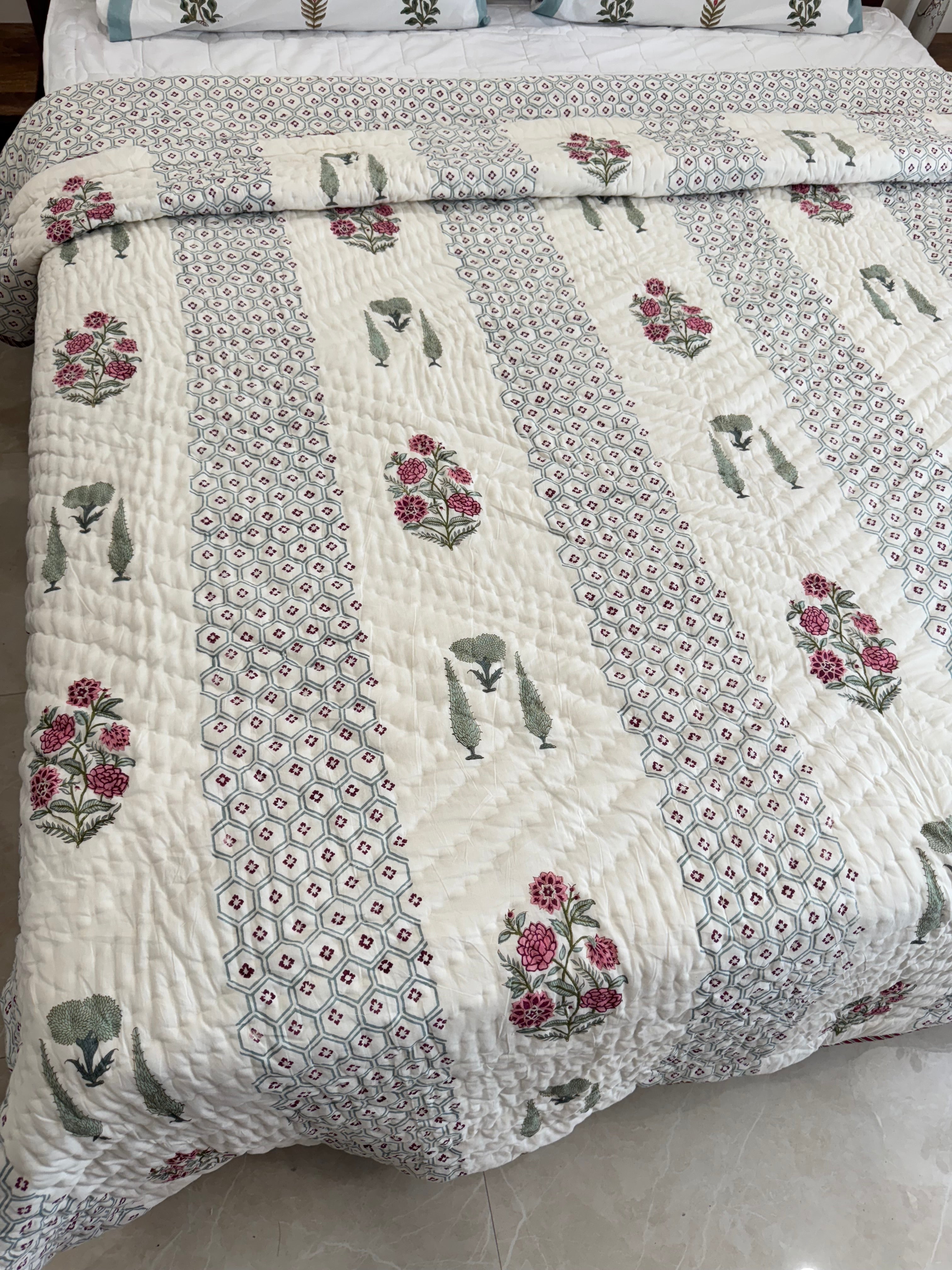 HAND BLOCK PRINTED REVERSIBLE QUILT (DOUBLE BED)
