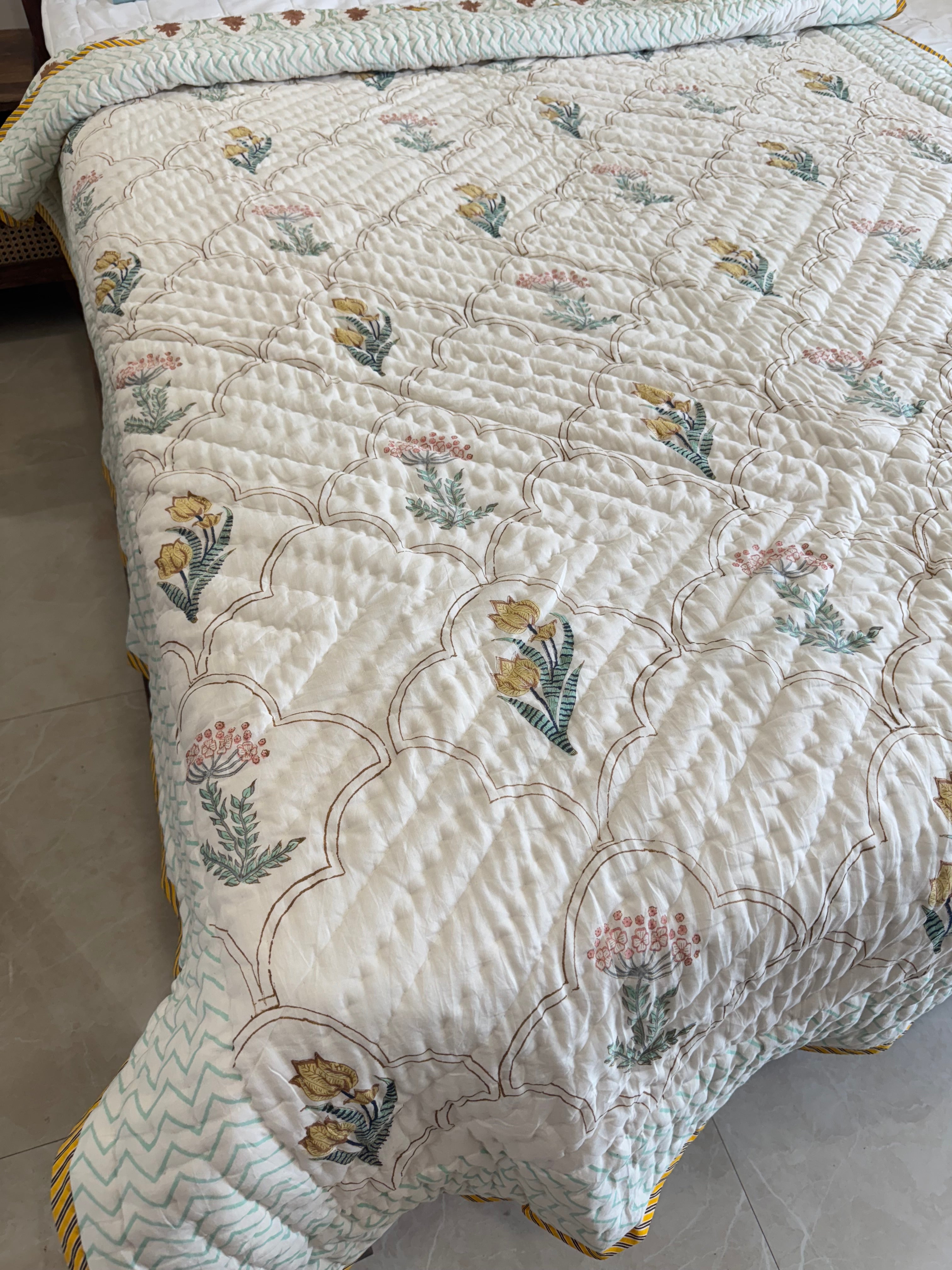 HANDBLOCK PRINTED SINGLE QUILT
