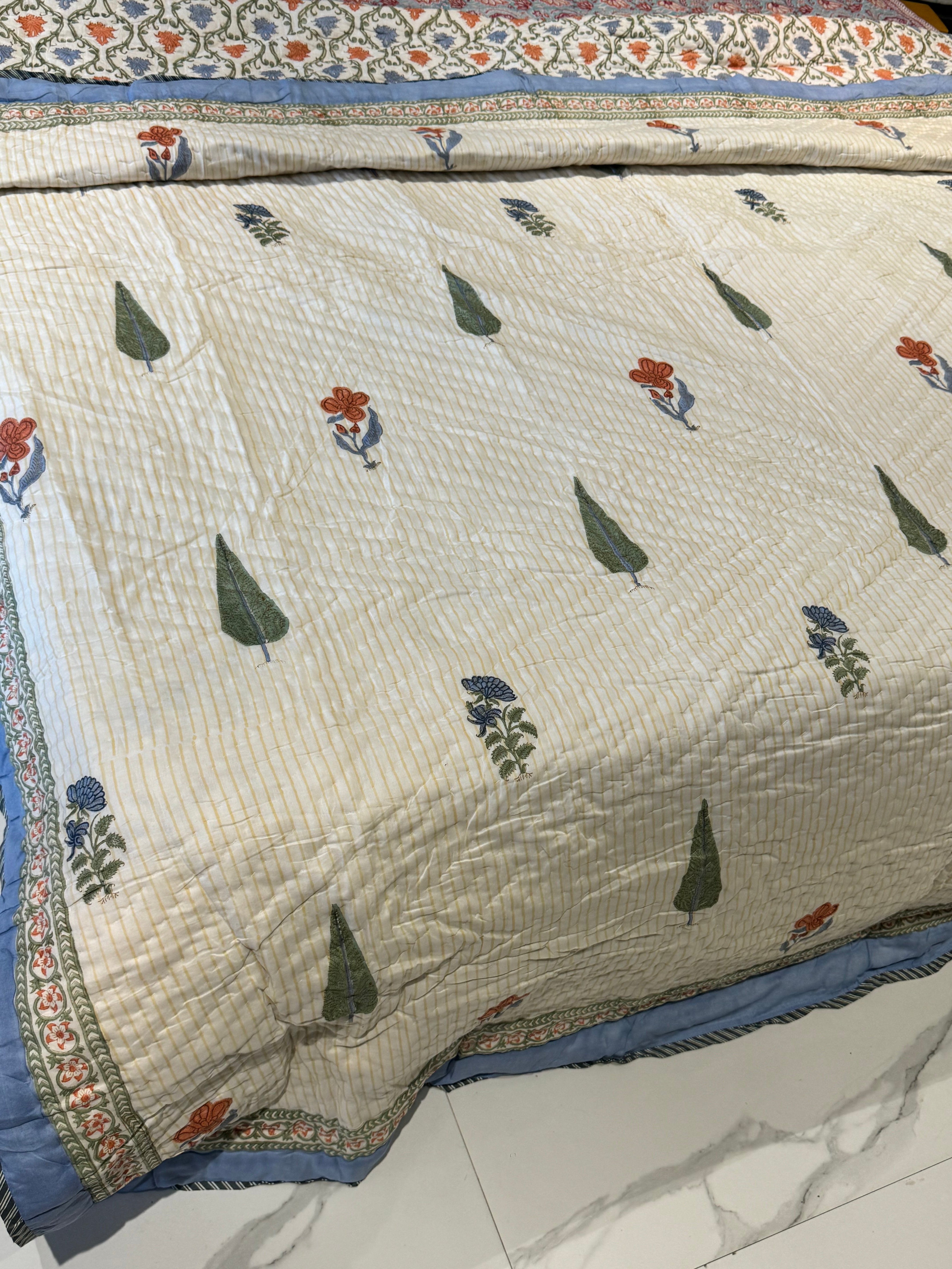 ARNIT HAND BLOCK PRINTED REVERSIBLE MULMUL QUILT