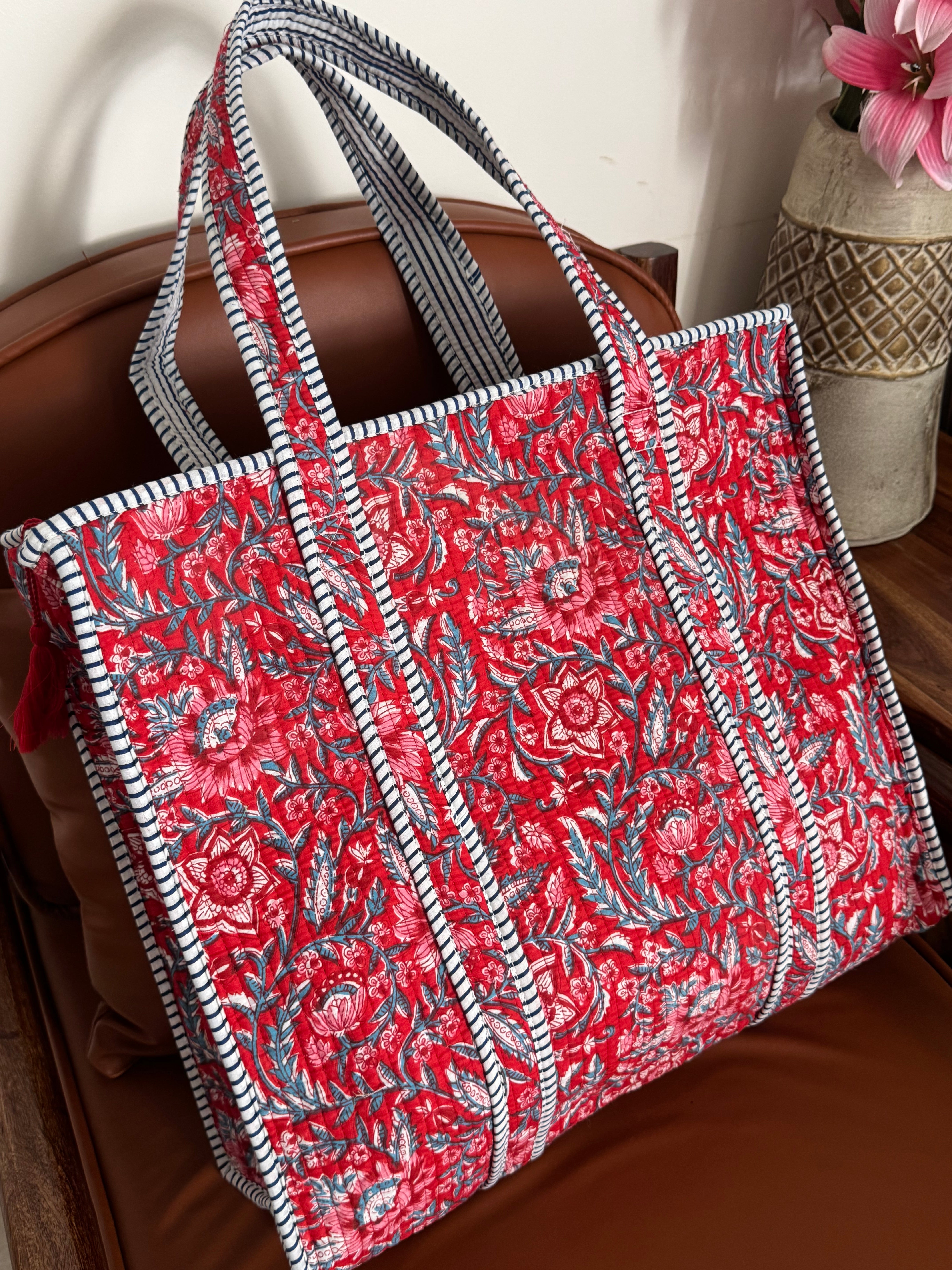 HAND BLOCK PRINTED TOTE BAG WITH ZIP