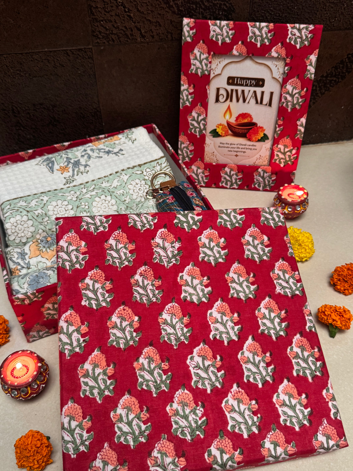 HANDBLOCK PRINTED GIFT BOX - BATH LINEN