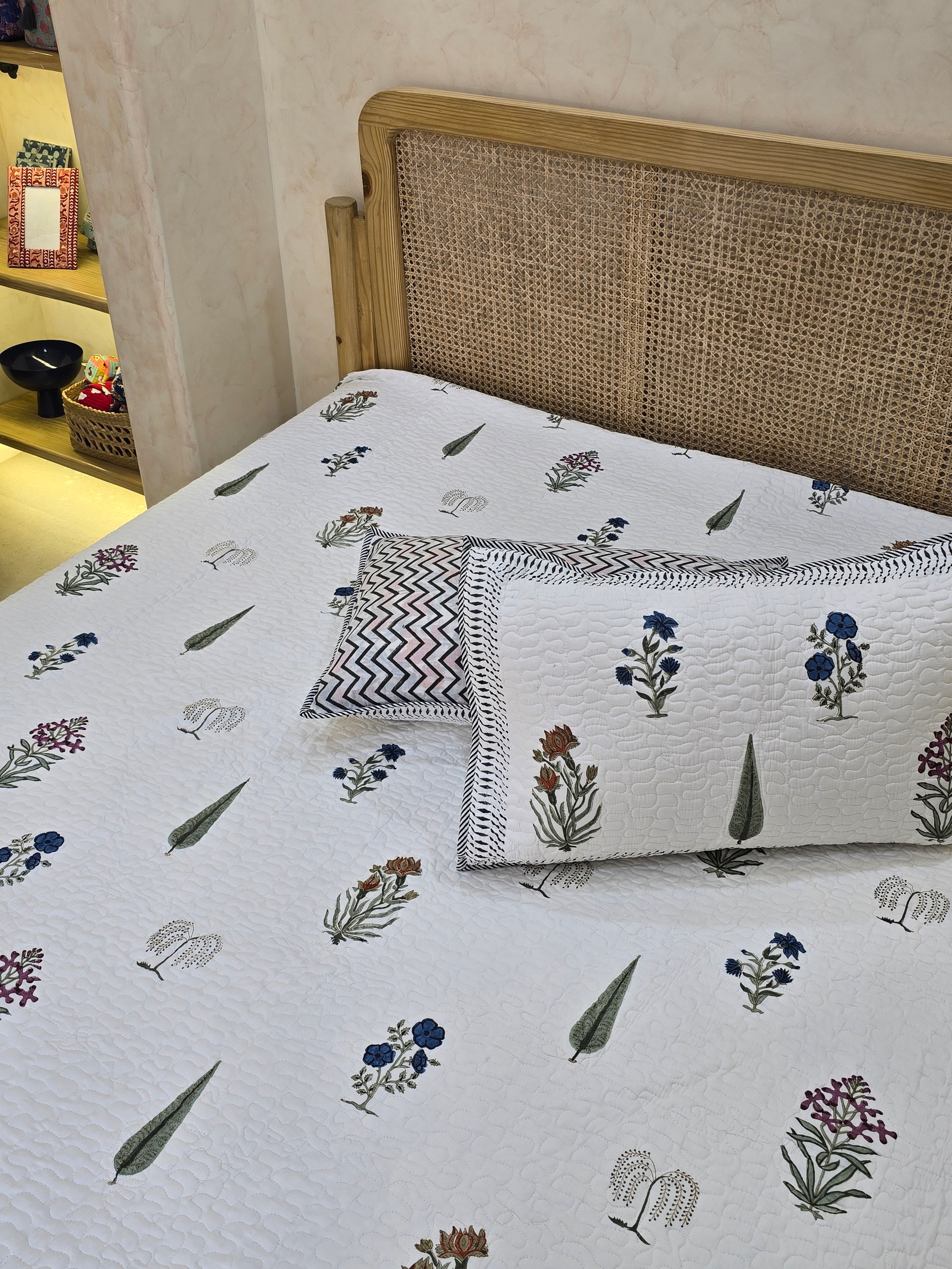 CHEVRON HANDBLOCK PRINTED REVERSIBLE QUILTED BEDCOVER 90*108 inches