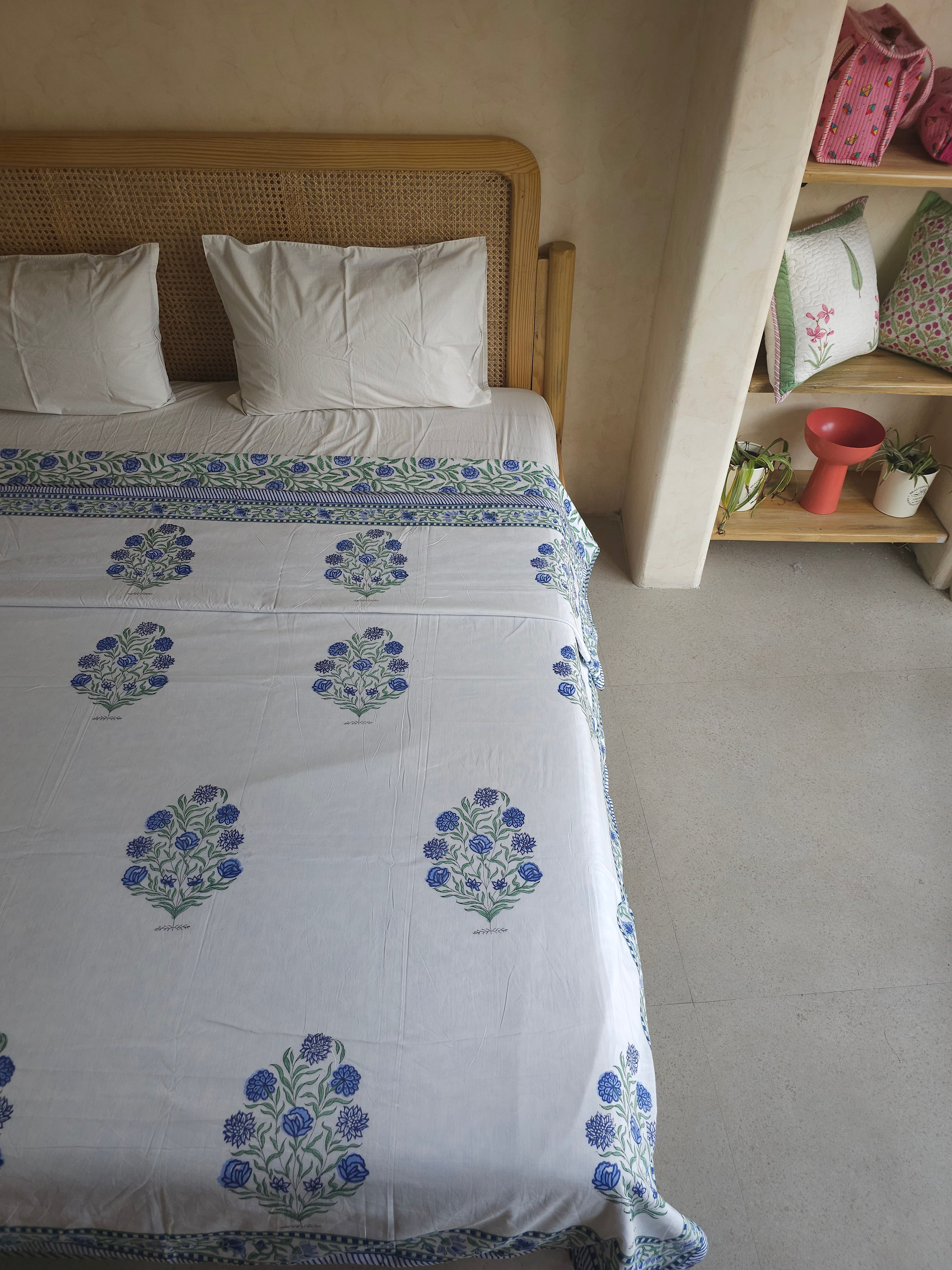 NEEL DOUBLE BED HANDBLOCK PRINTED REVERSIBLE MULMUL DOHAR