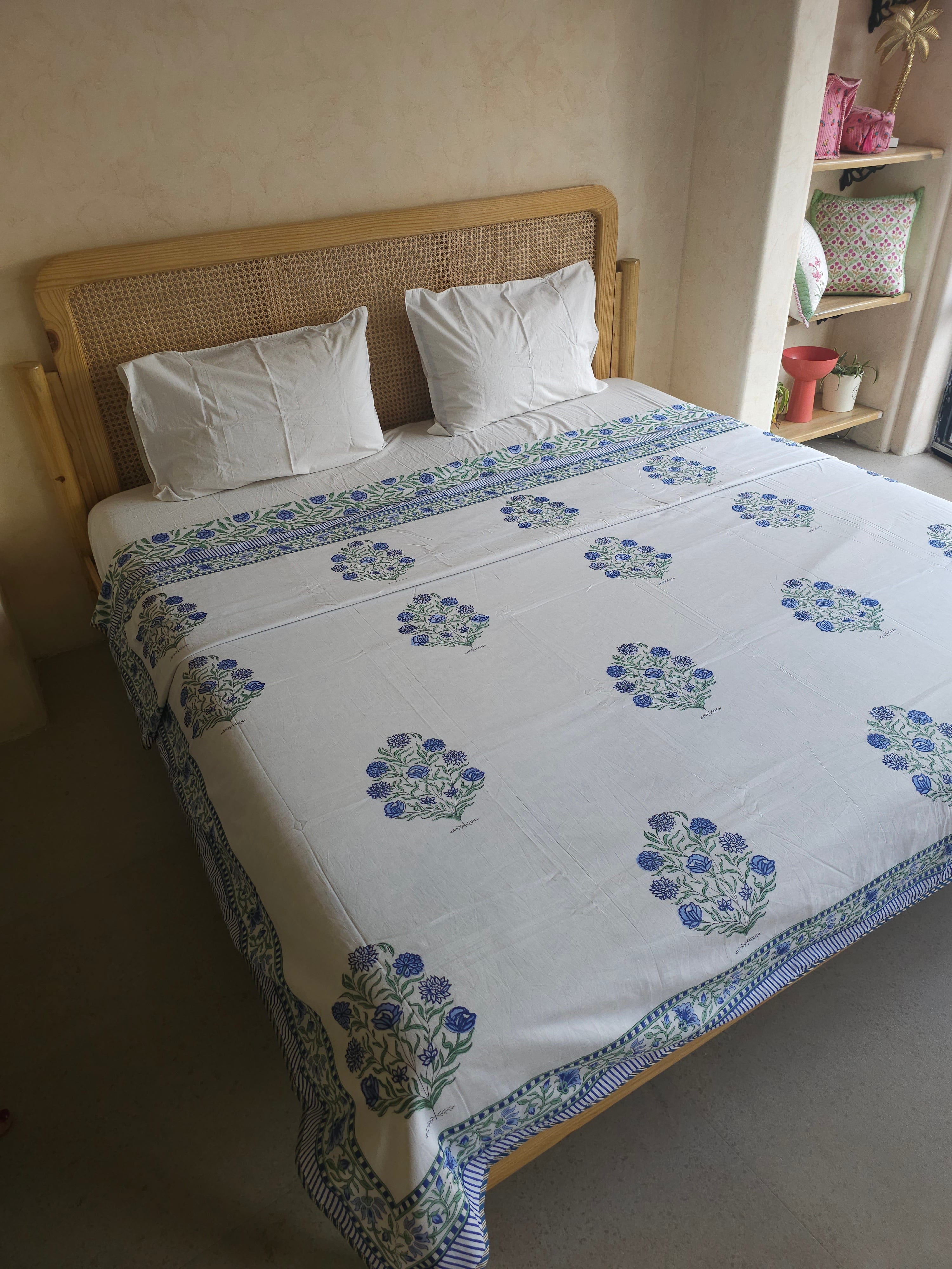 NEEL DOUBLE BED HANDBLOCK PRINTED REVERSIBLE MULMUL DOHAR