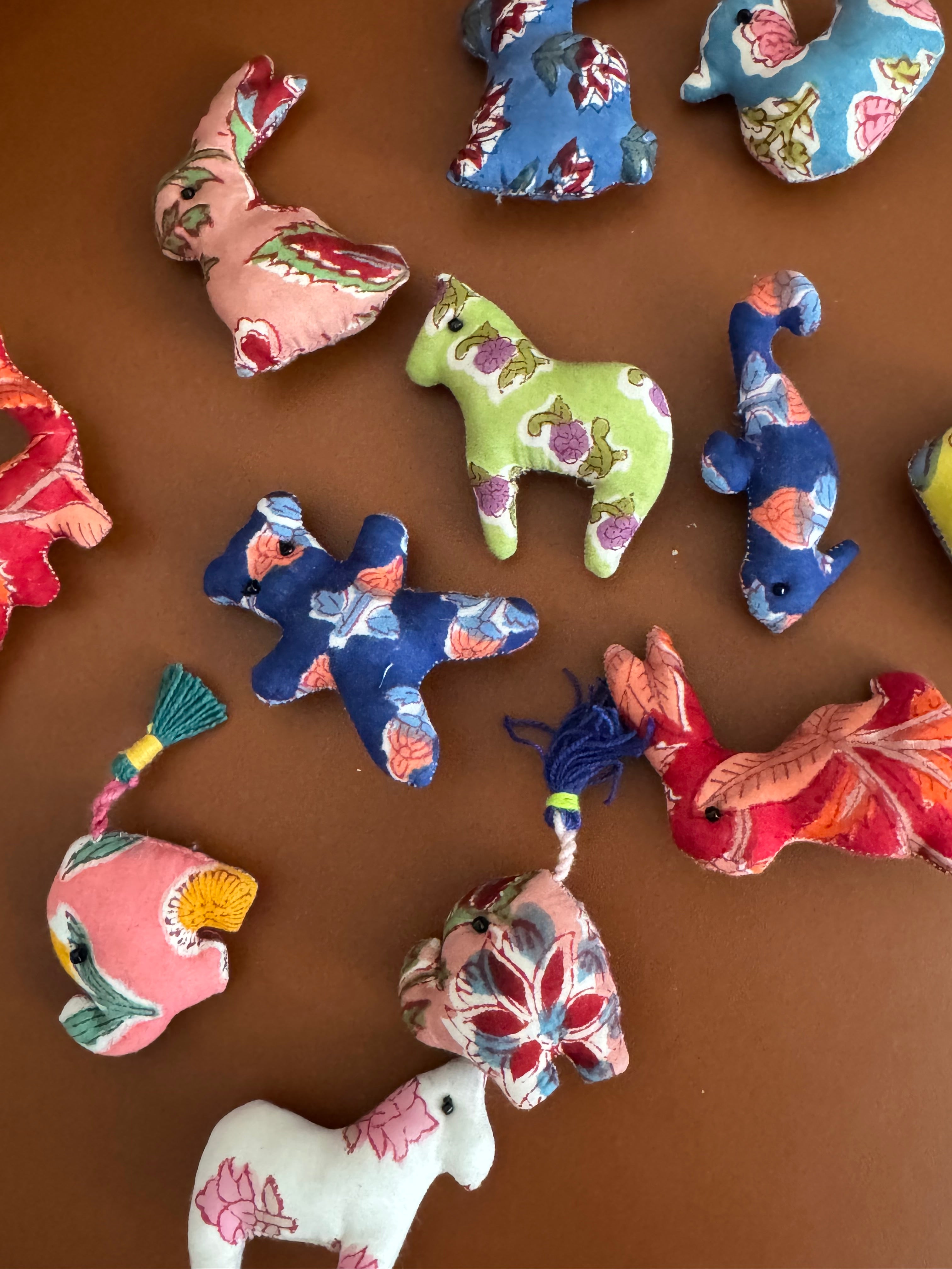 FABRIC FRIDGE MAGNET