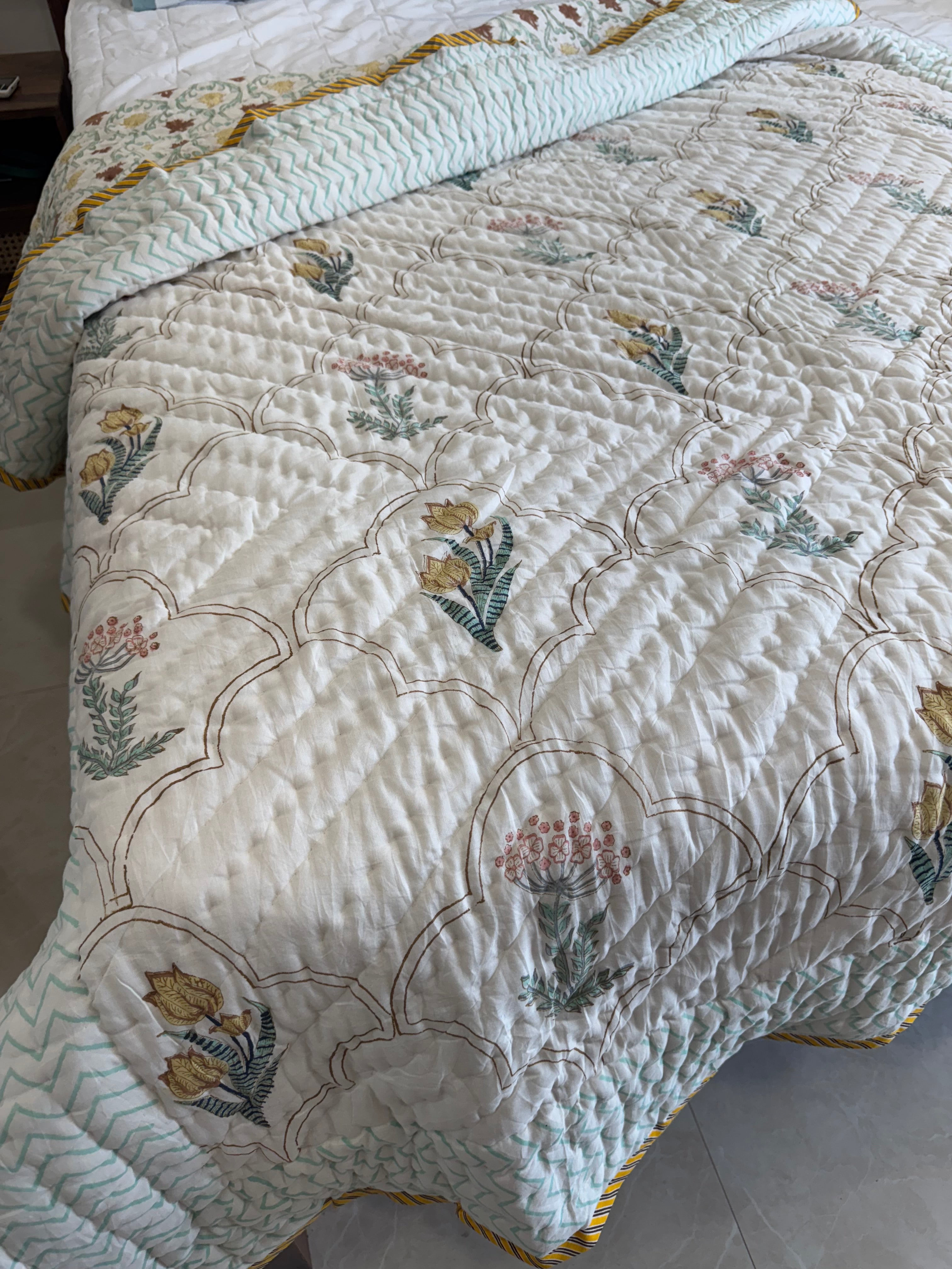 HANDBLOCK PRINTED SINGLE QUILT
