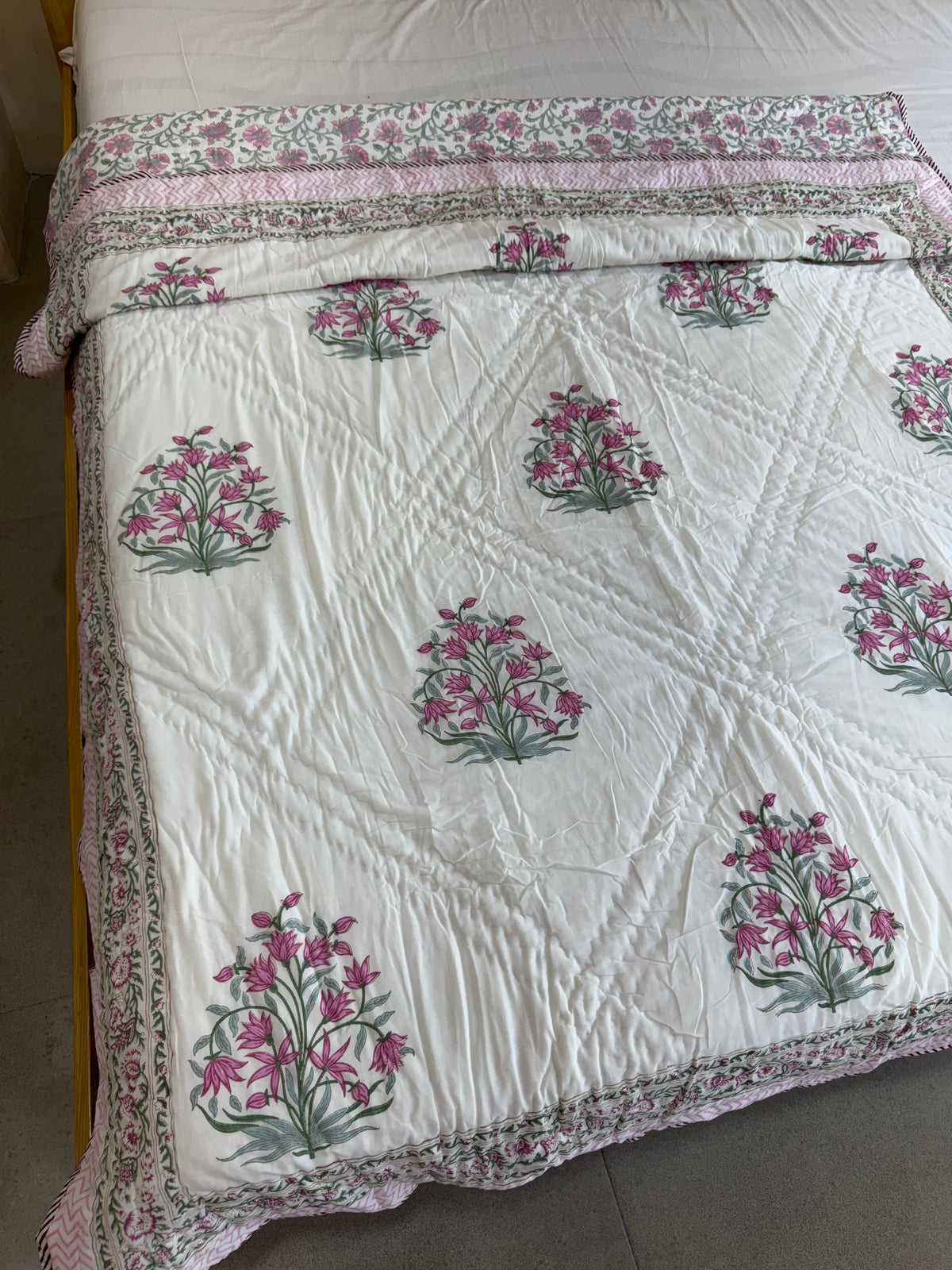 HANDBLOCK PRINTED SINGLE QUILT