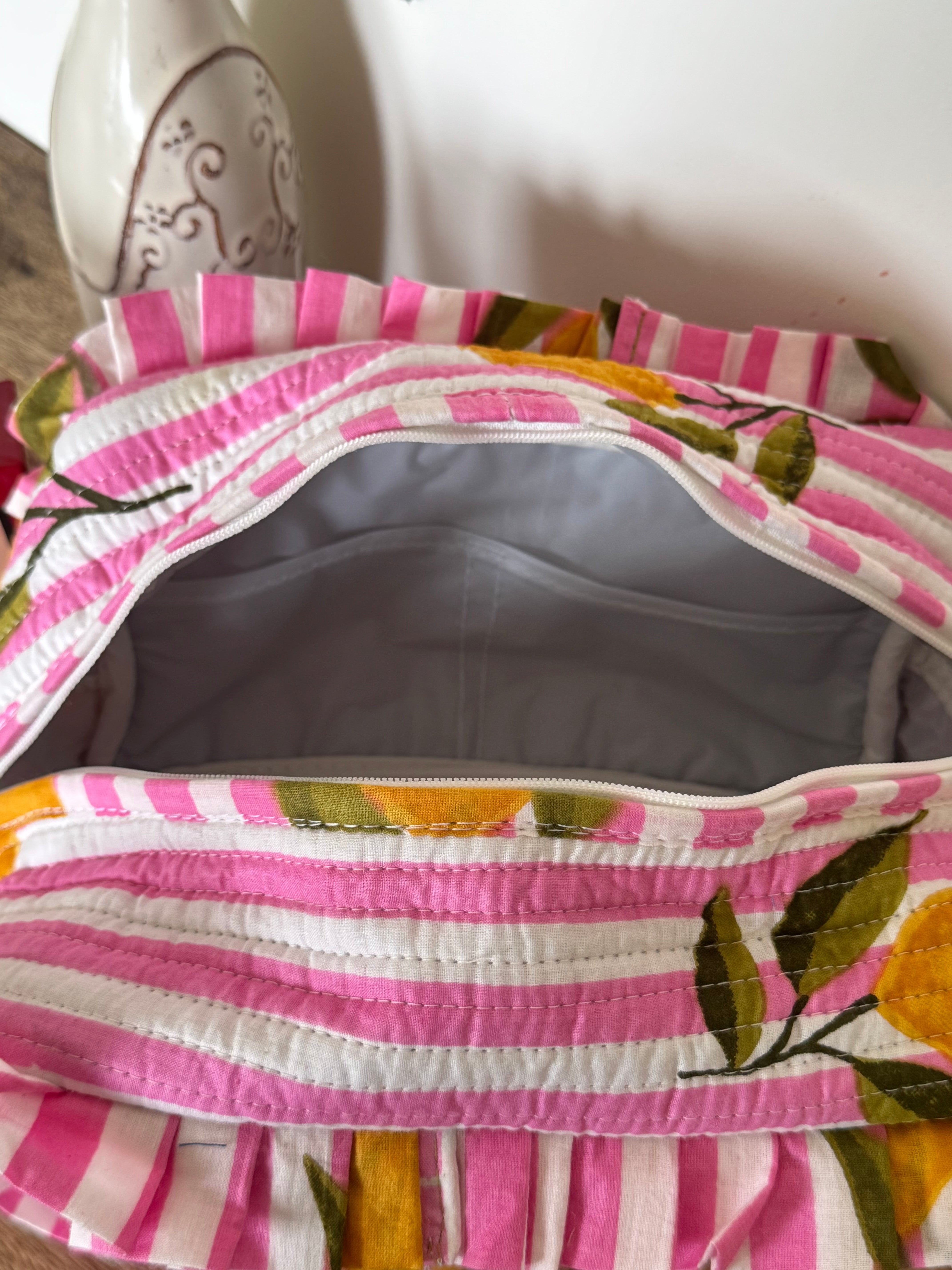 FRILL TOILETRY BAG