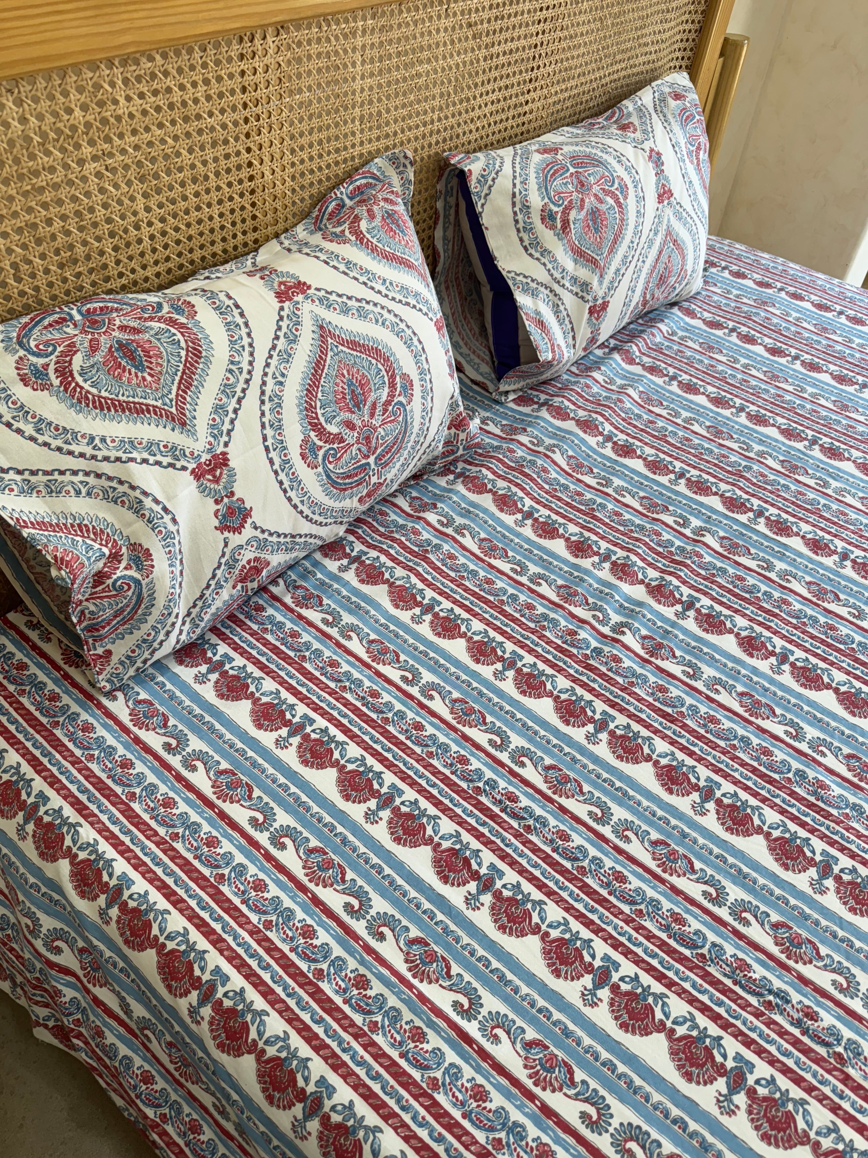 SHALIMAR BEDSHEET WITH TWO REVERSIBLE PILLOW COVERS