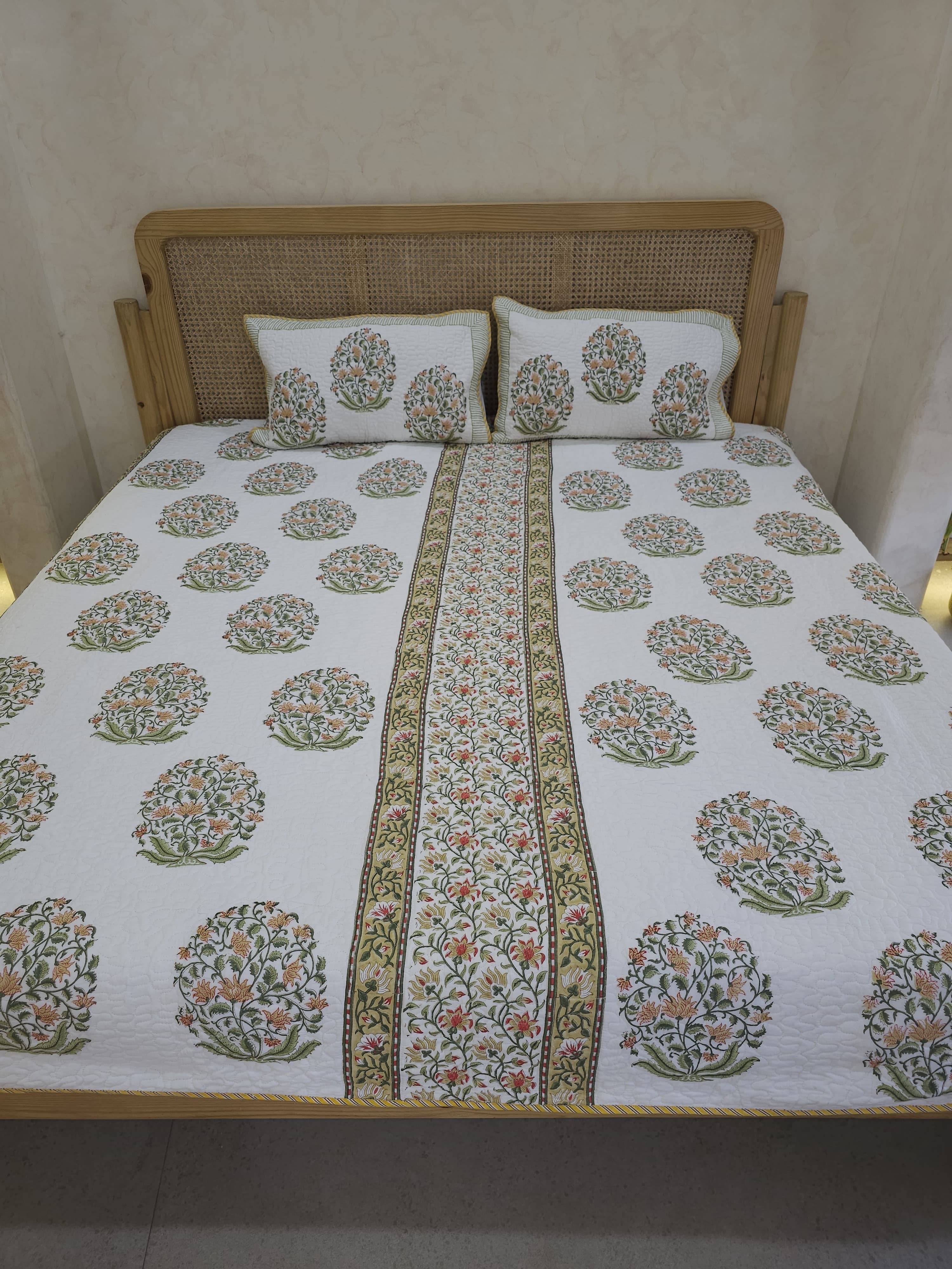 HIMANI HANDBLOCK PRINTED REVERSIBLE QUILTED BEDCOVER 108*108
