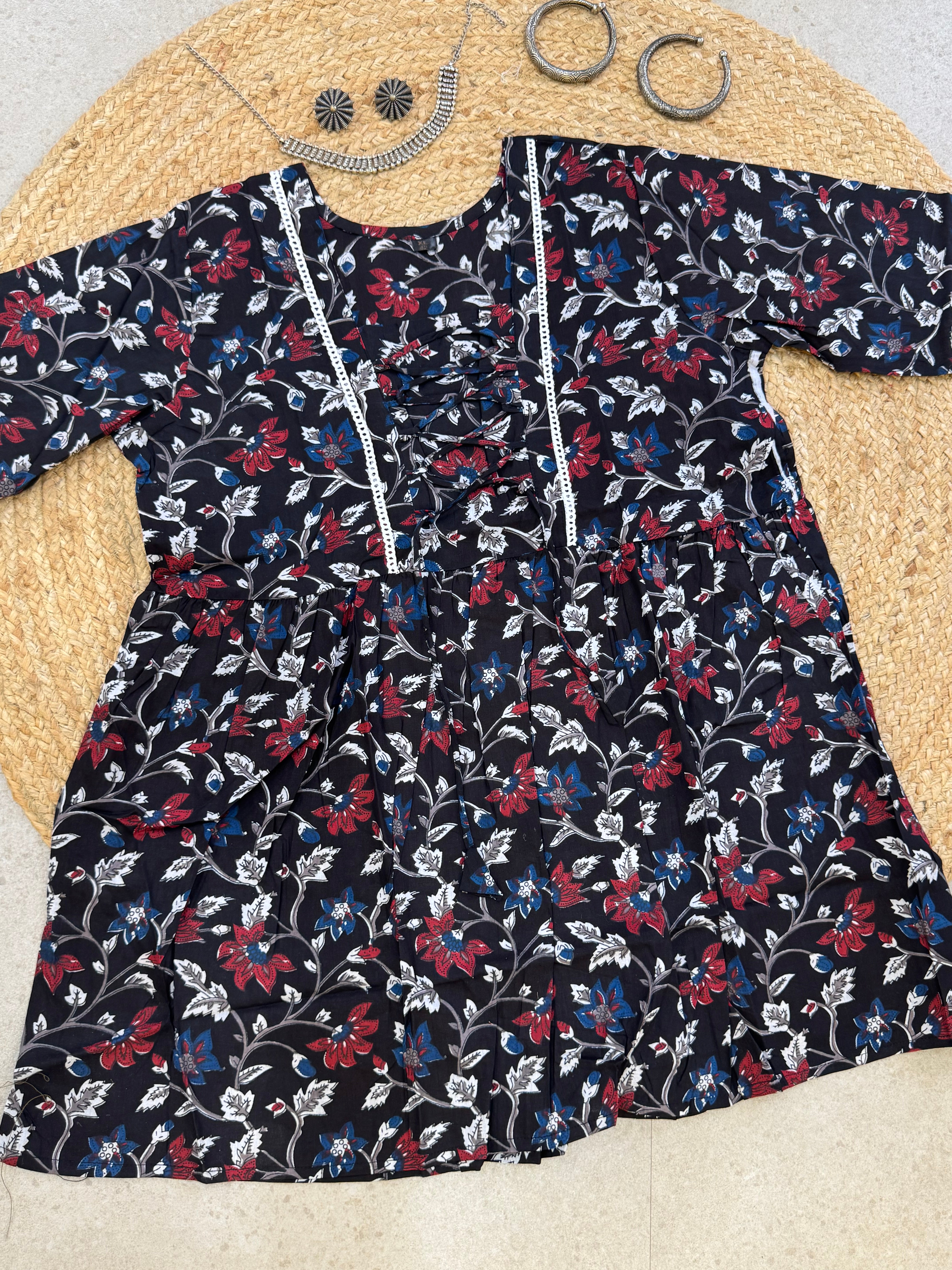 SHORT LENGTH COTTON KURTA WITH DORI