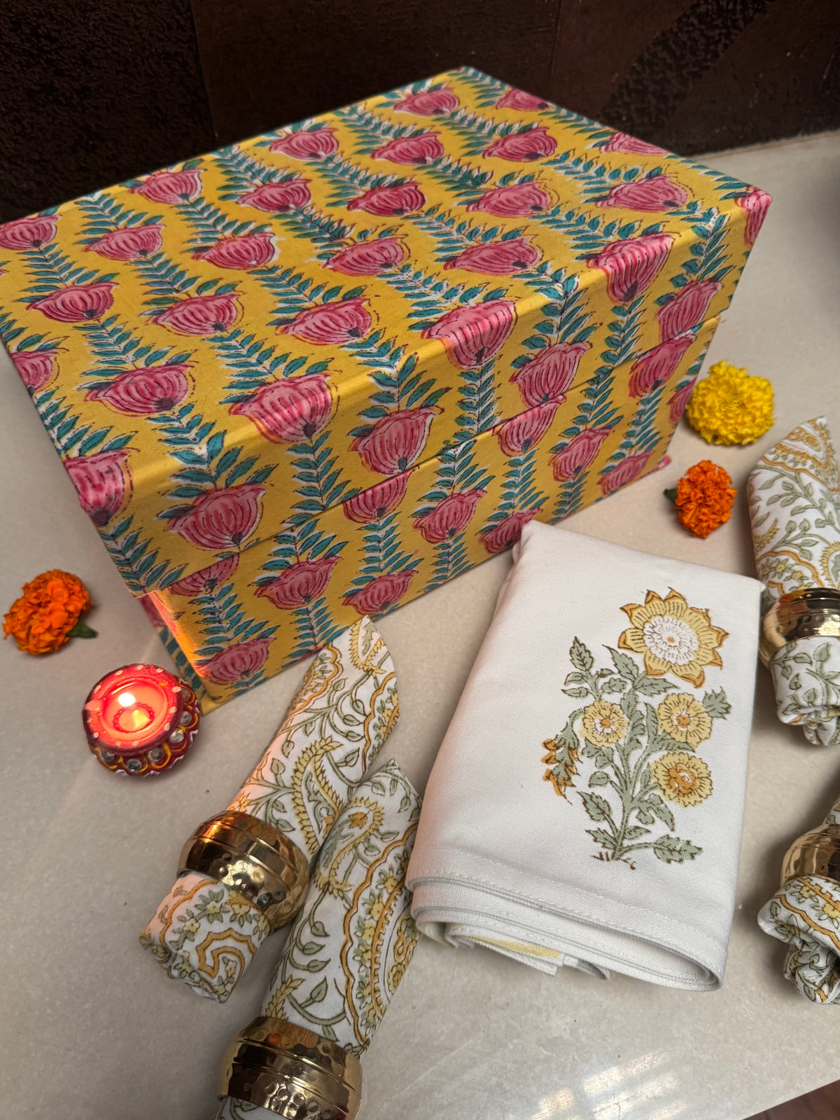 HAND BLOCK PRINTED GIFT BOX - TABLE LINEN