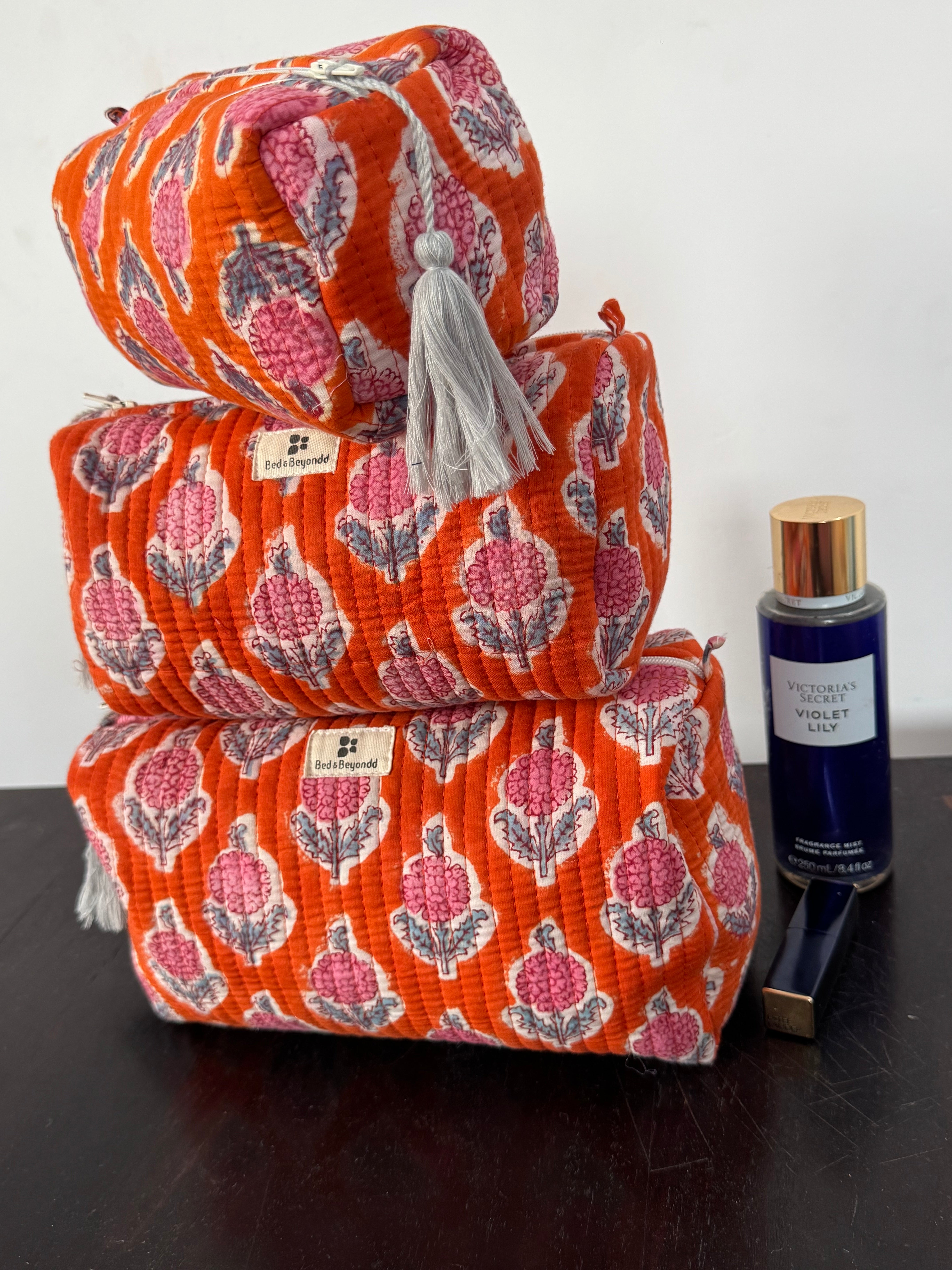 SET OF THREE MULTI PURPOSE TOILETRY BAGS