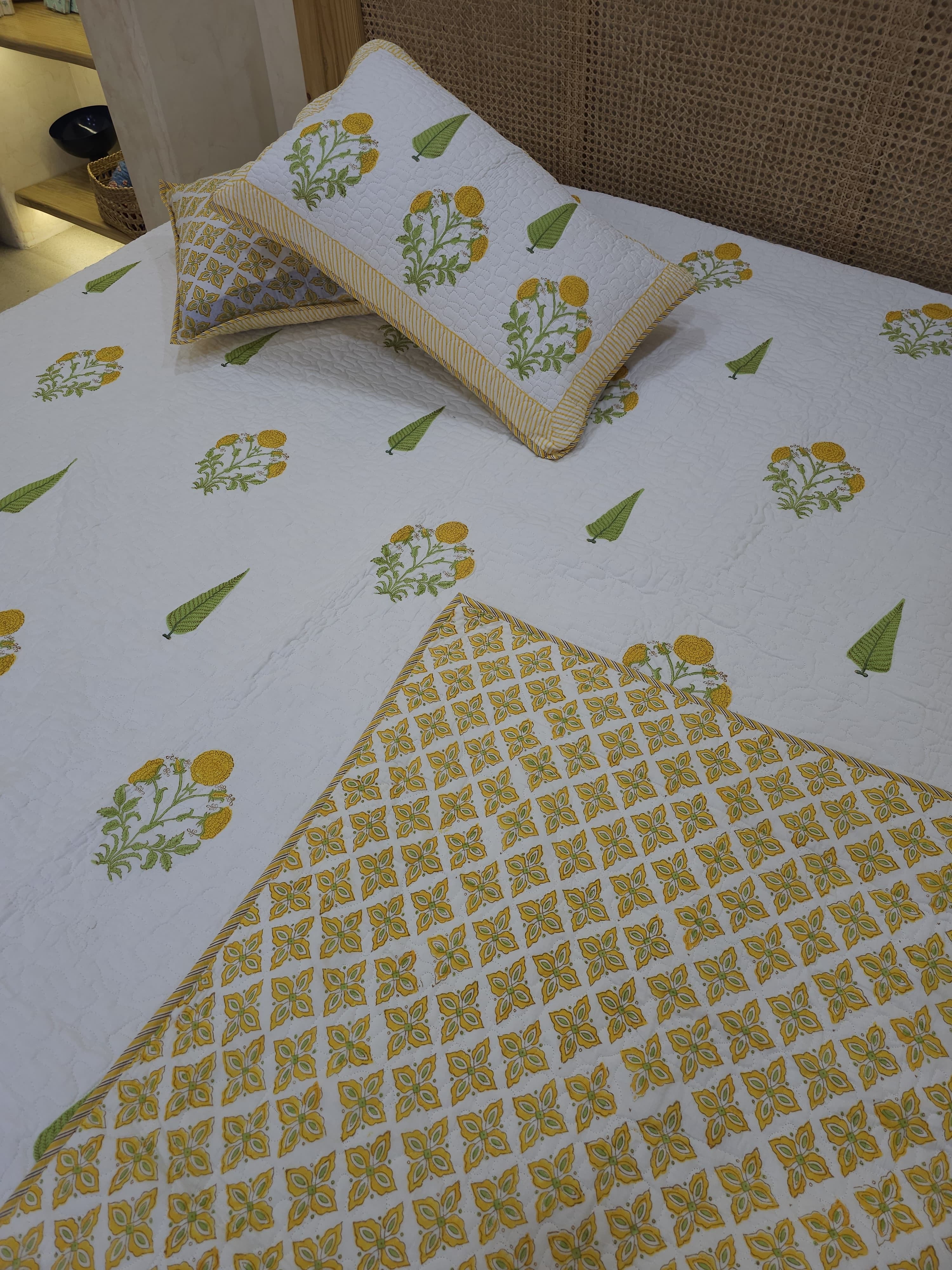 HANDBLOCK PRINTED REVERSIBLE QUILTED BEDCOVER 108*108