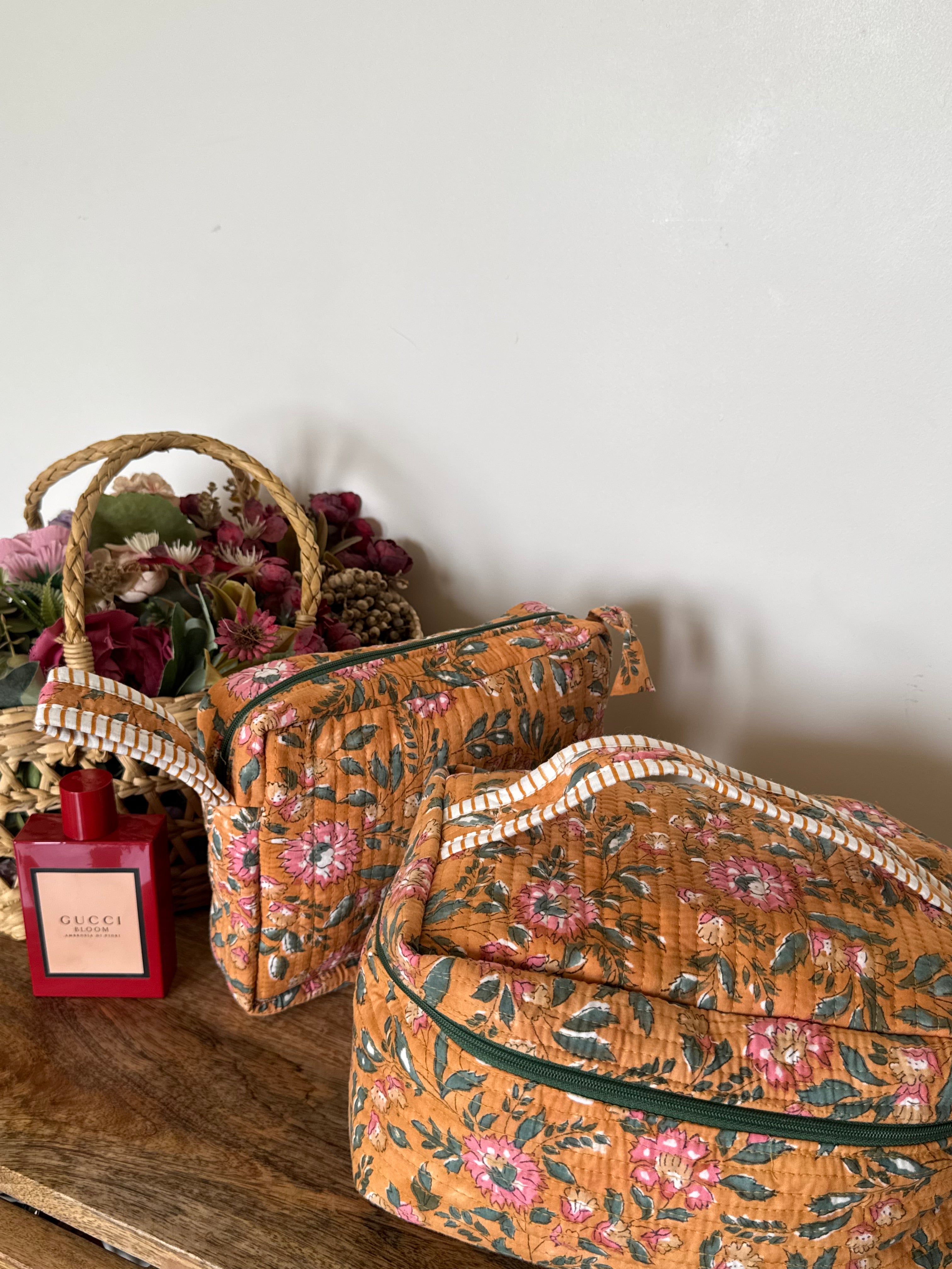 VANITY BAG & TRAVEL POUCH COMBO SET