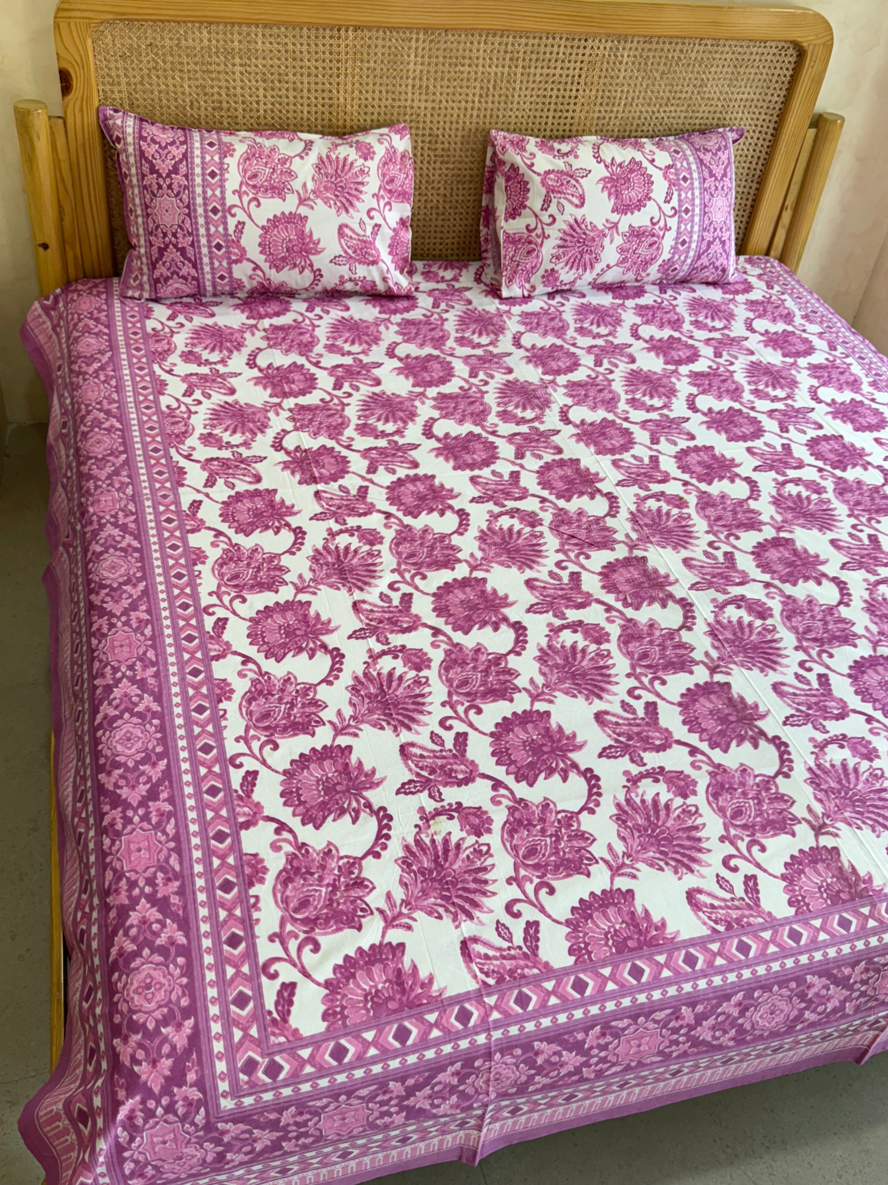 RIWAYAAT BEDSHEET WITH TWO REVERSIBLE PILLOW COVERS