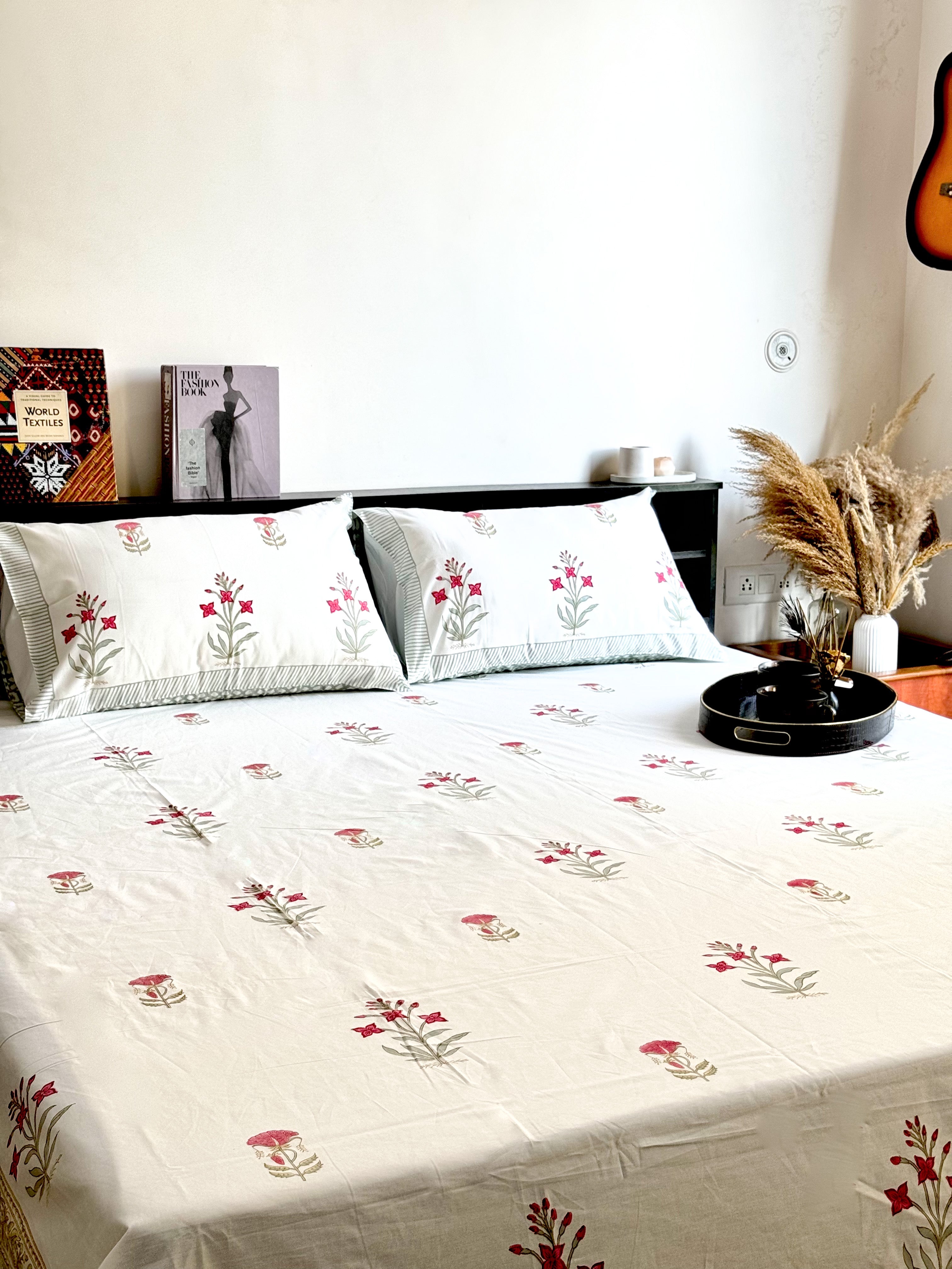 RAAYA HAND BLOCK PRINTED BEDSHEET WITH TWO REVERSIBLE PILLOW COVERS