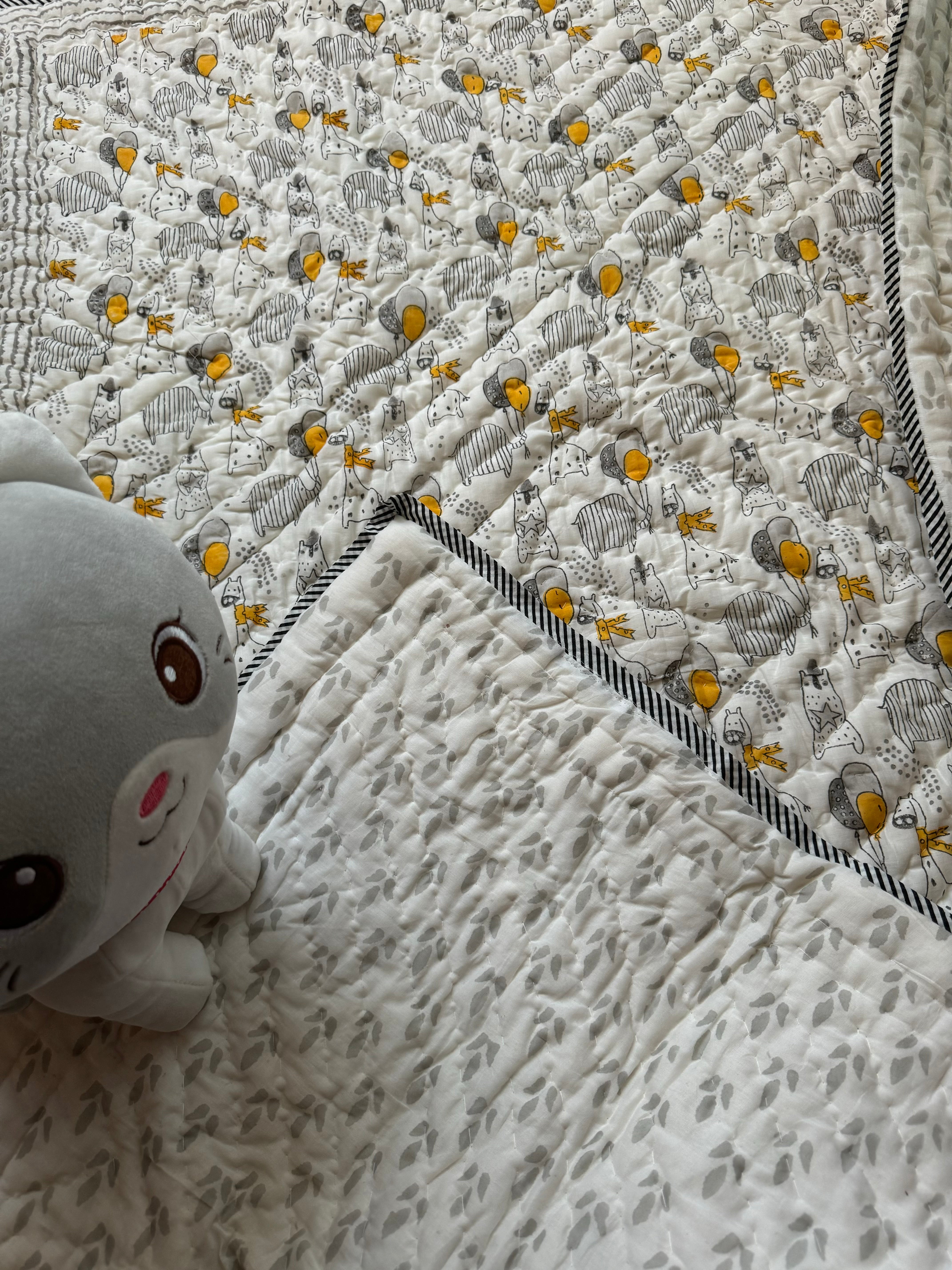 HANDBLOCK PRINTED REVERSIBLE MULMUL BABY QUILT (1 Year to 5 Years)