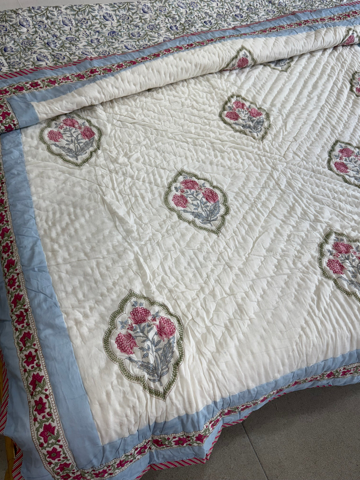 HANDBLOCK PRINTED SINGLE QUILT