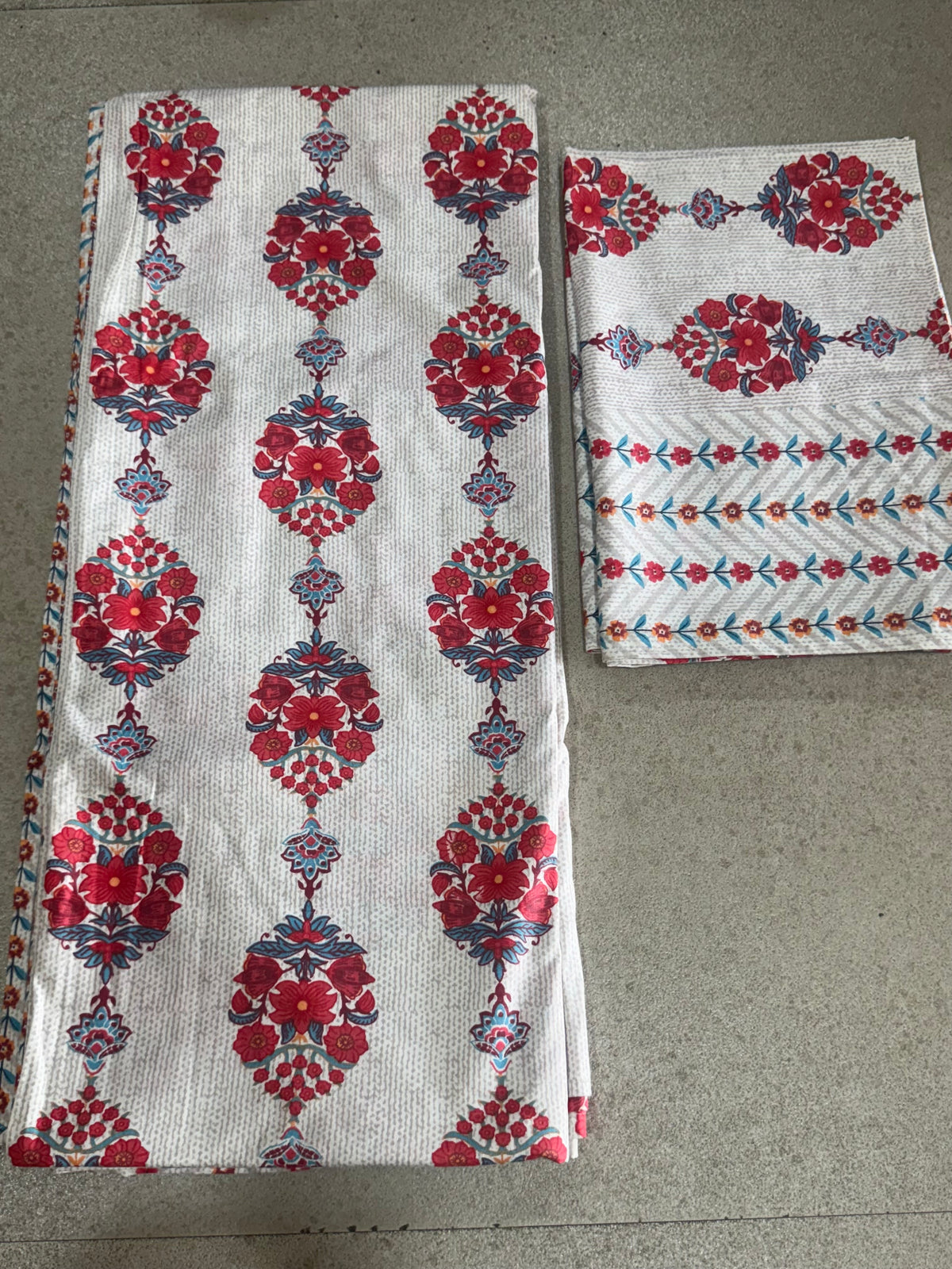 RANGMAHAL BEDSHEET WITH TWO REVERSIBLE PILLOW COVERS