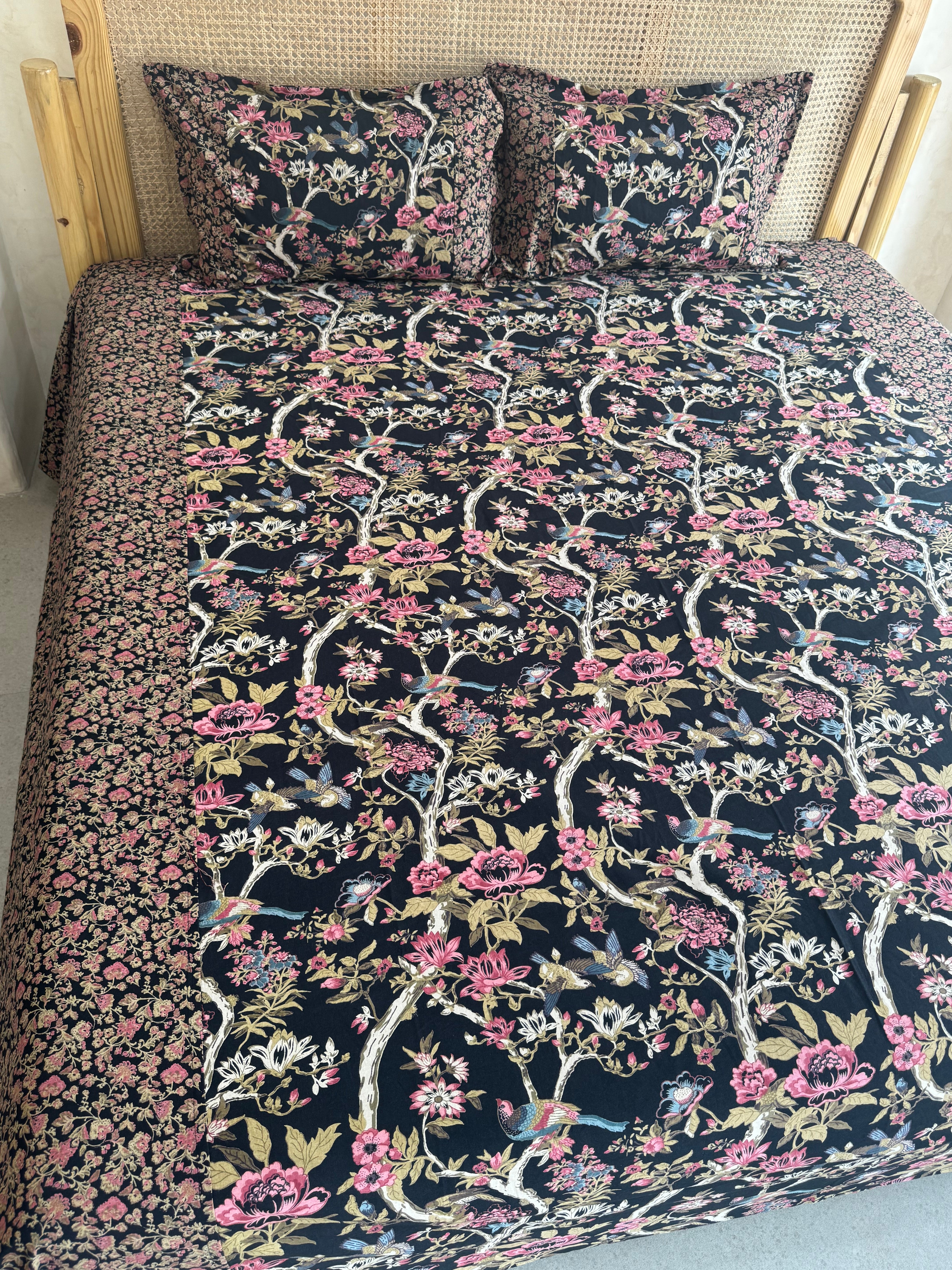 KANAK BEDSHEET WITH TWO PILLOW CASES