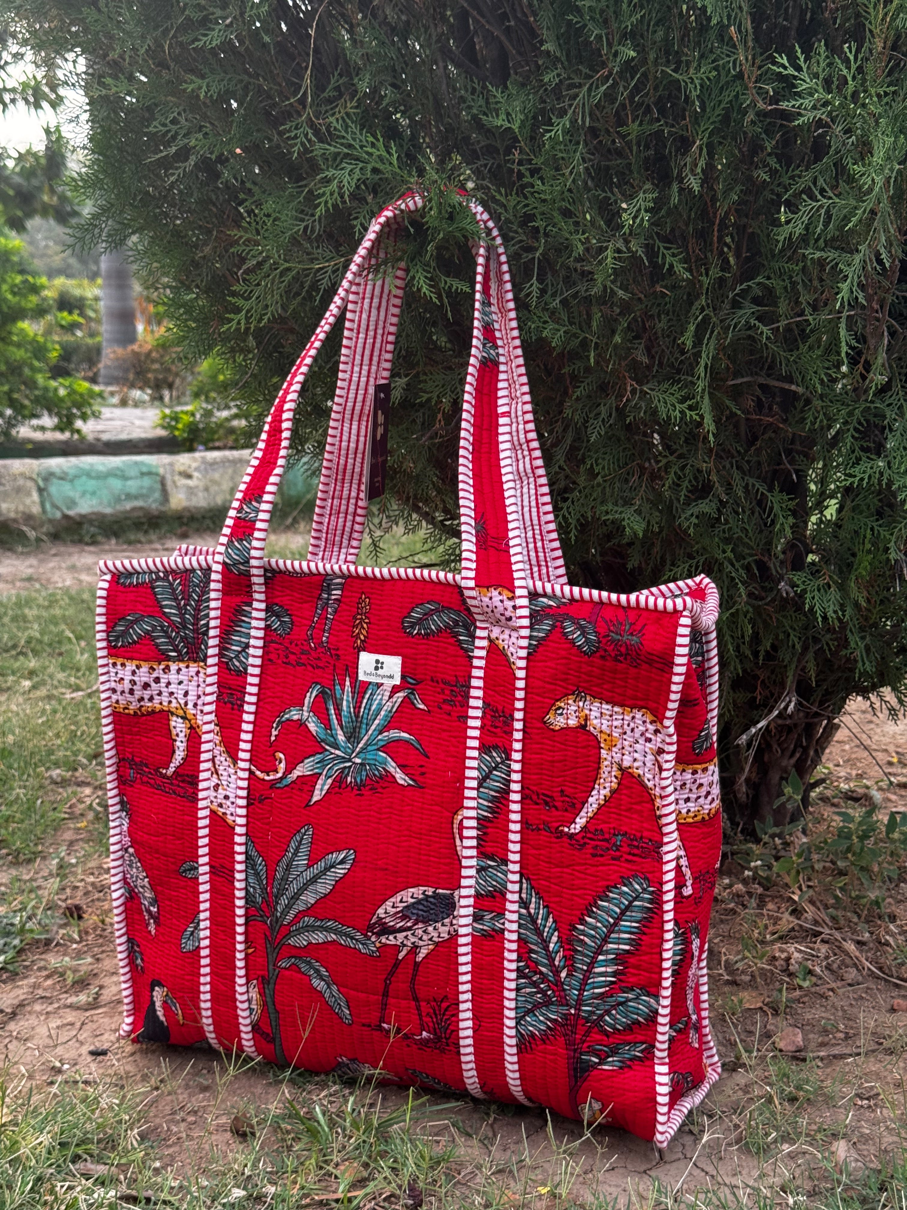 HAND BLOCK PRINTED TOTE BAG WITH ZIP