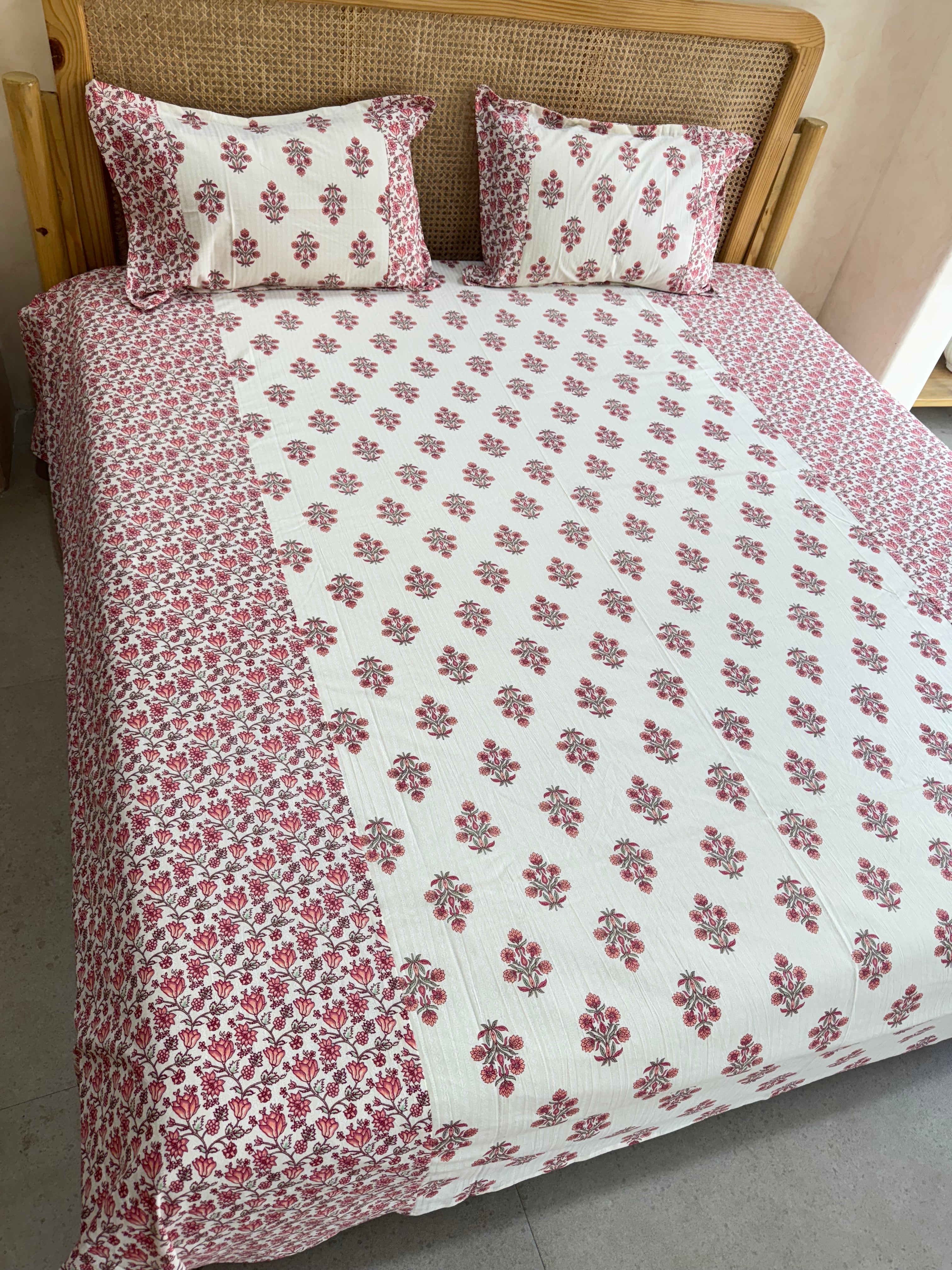 KANAK BEDSHEET WITH TWO PILLOW CASES
