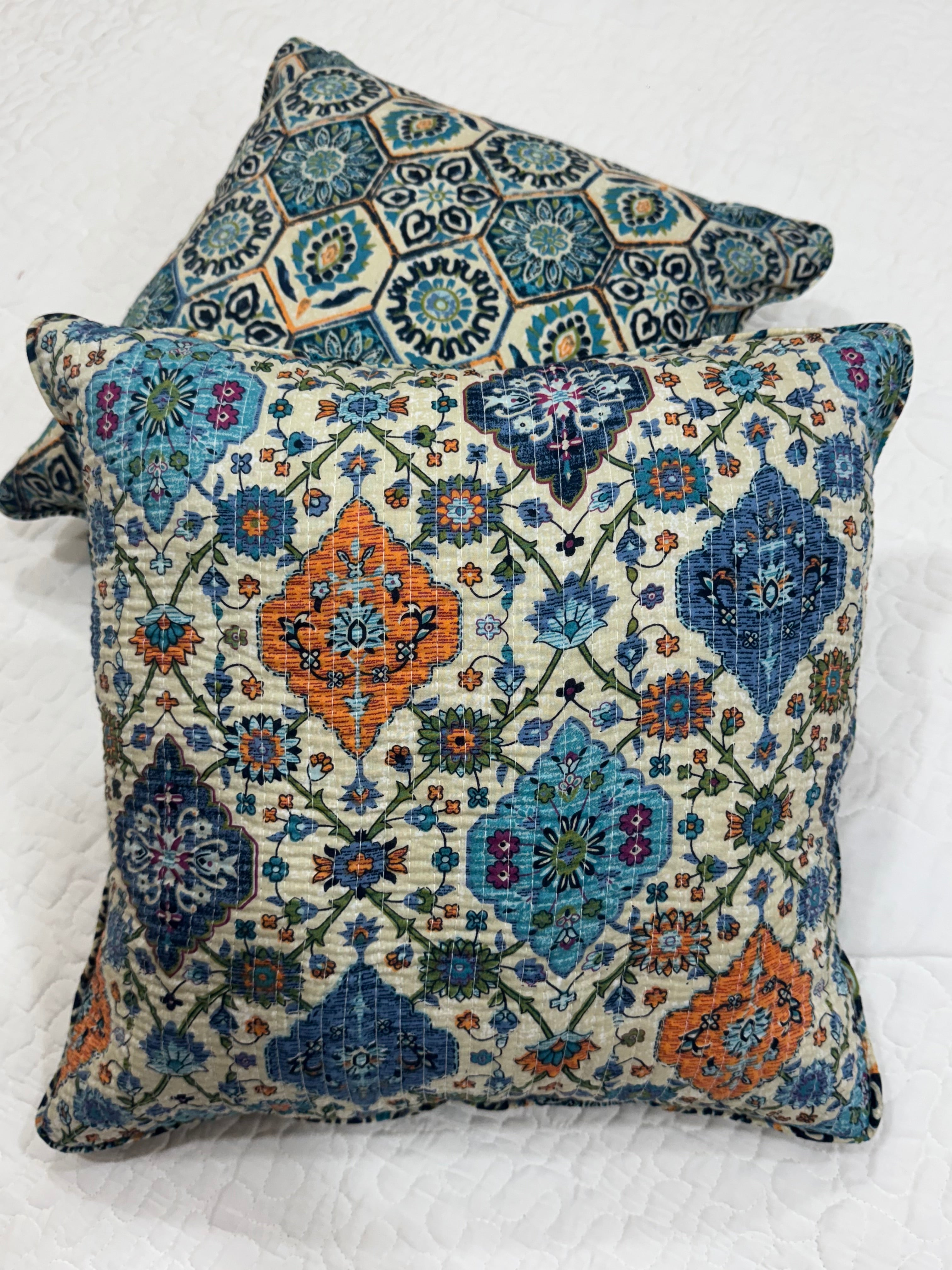 KANAK - SINGLE PIECE QUILTED 16 BY 16 INCHES CUSHION COVER