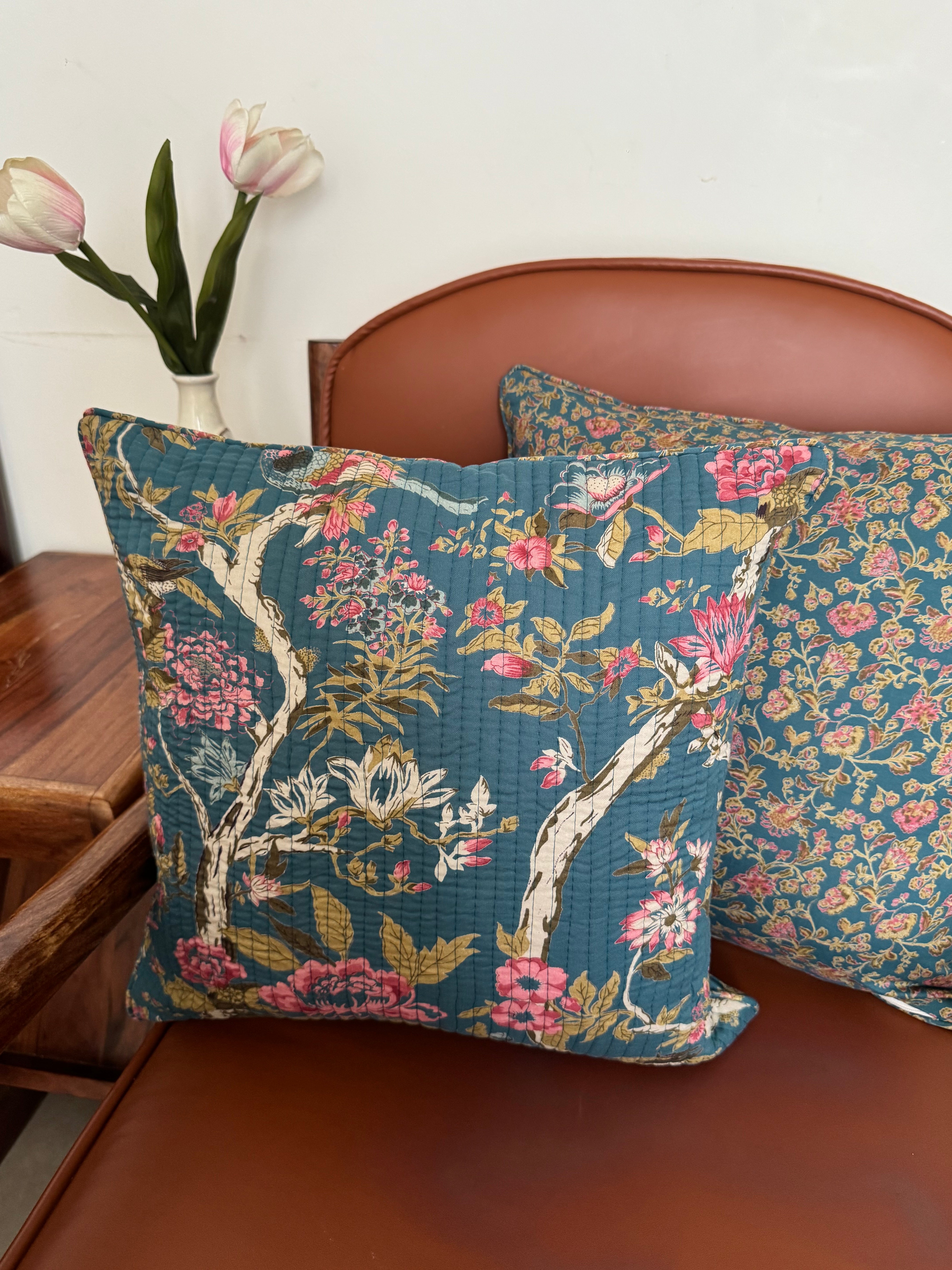 KANAK - SINGLE PIECE QUILTED 16 BY 16 INCHES CUSHION COVER