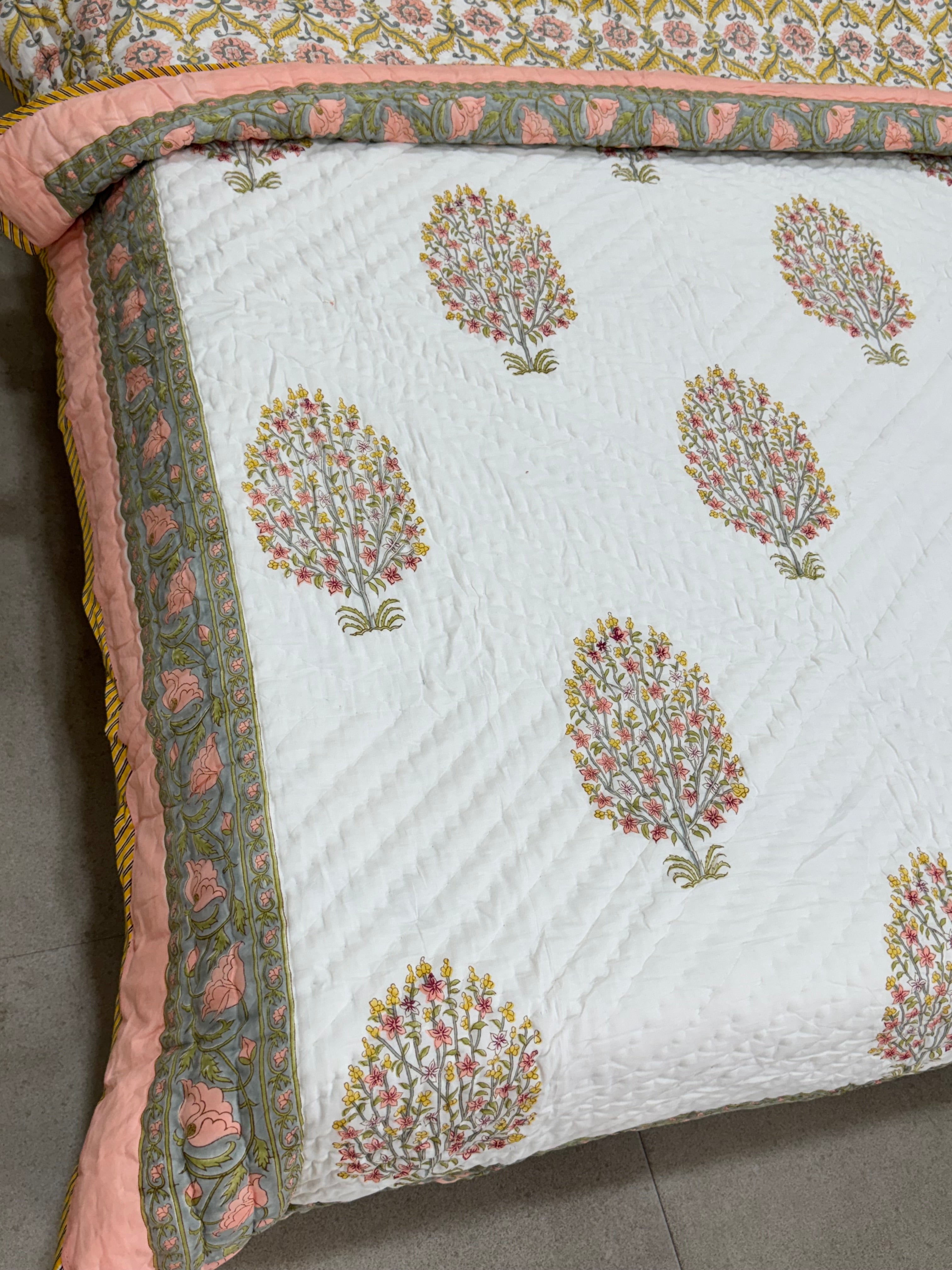 HANDBLOCK PRINTED SINGLE QUILT