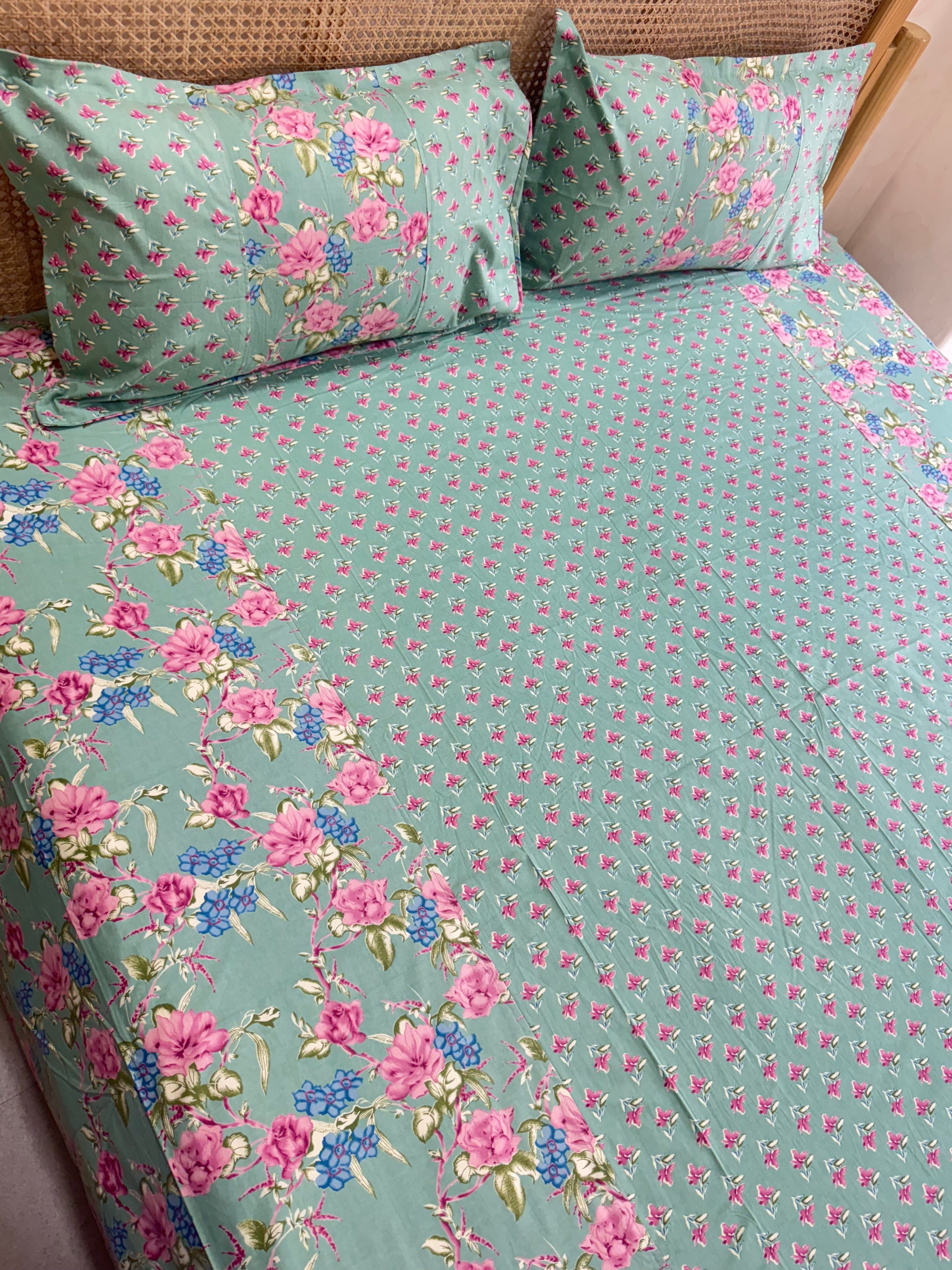 KANAK BEDSHEET WITH TWO PILLOW CASES