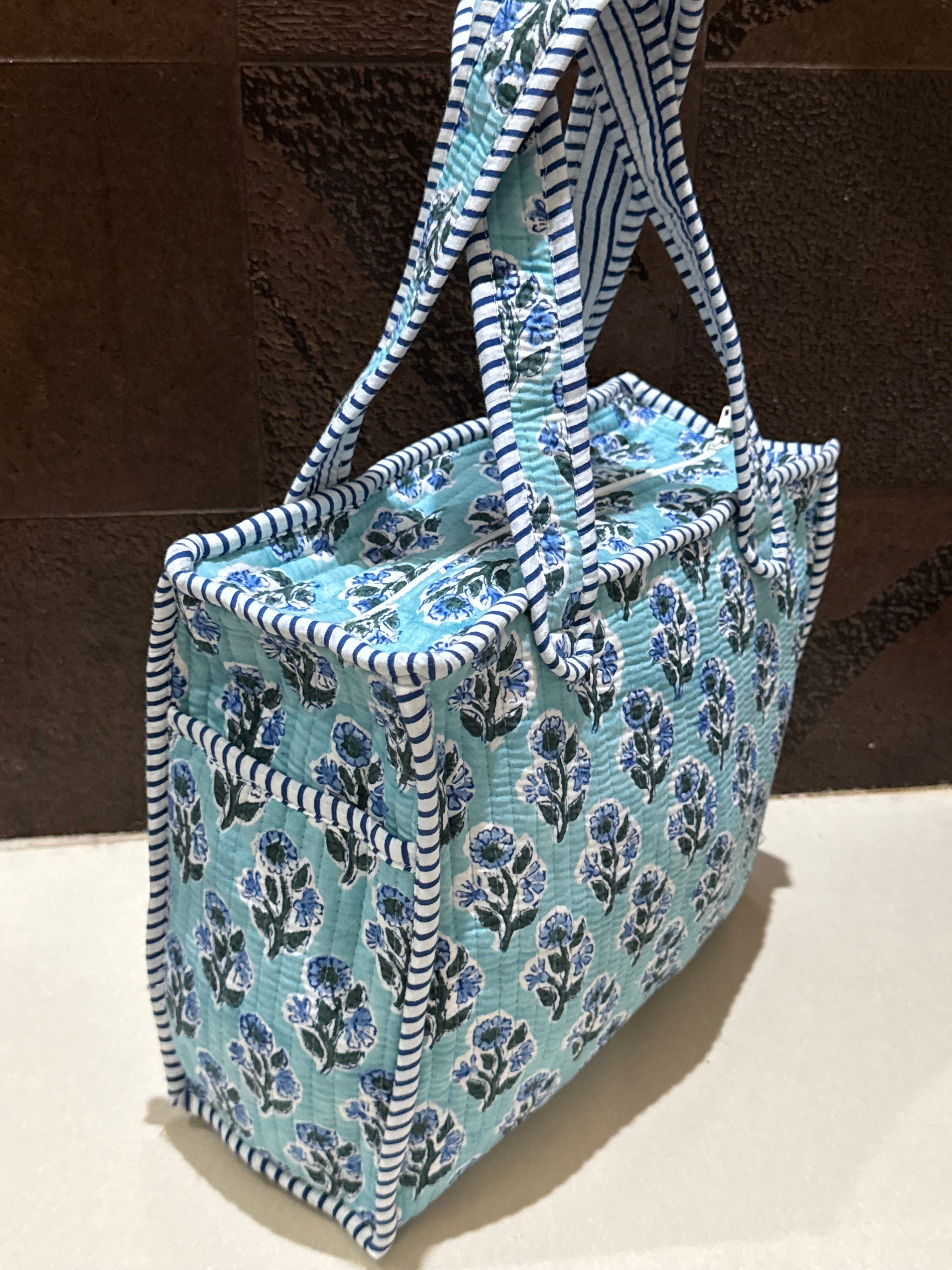 MINI TOTE BAG WITH ZIP
