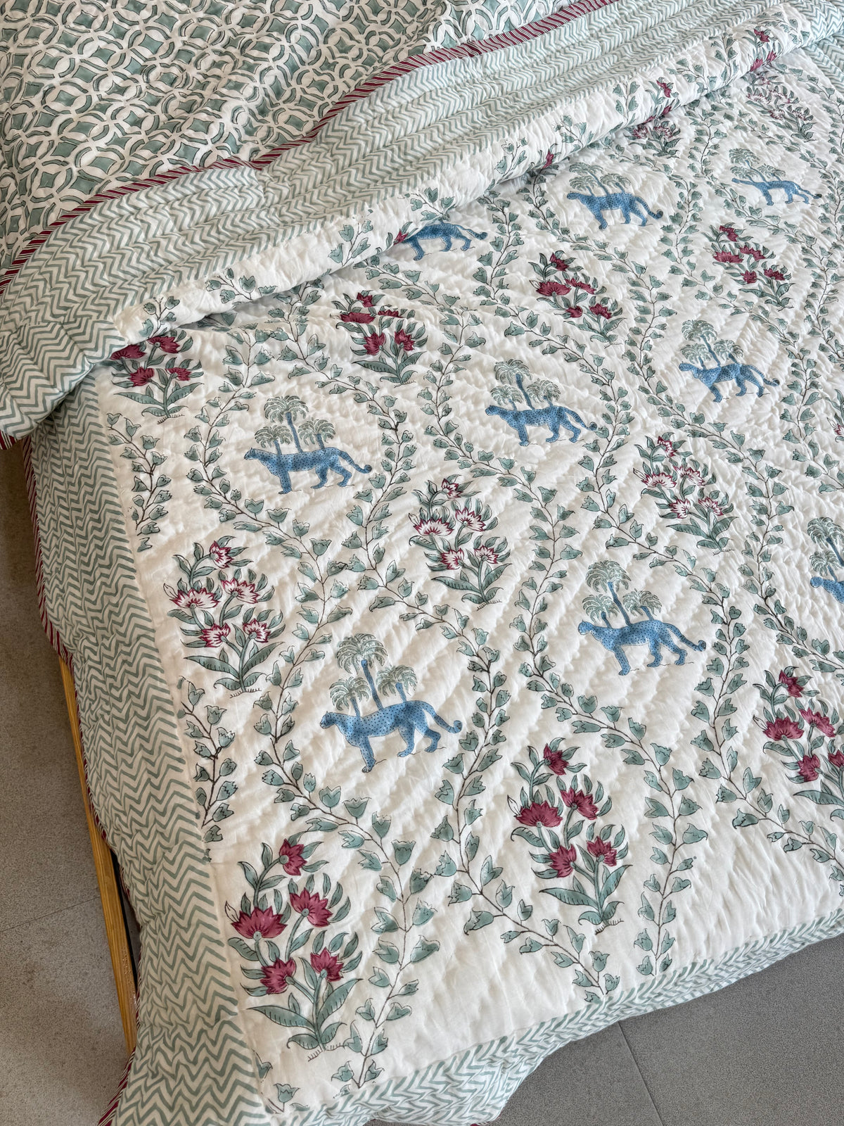 HAND BLOCK PRINTED SINGLE QUILT