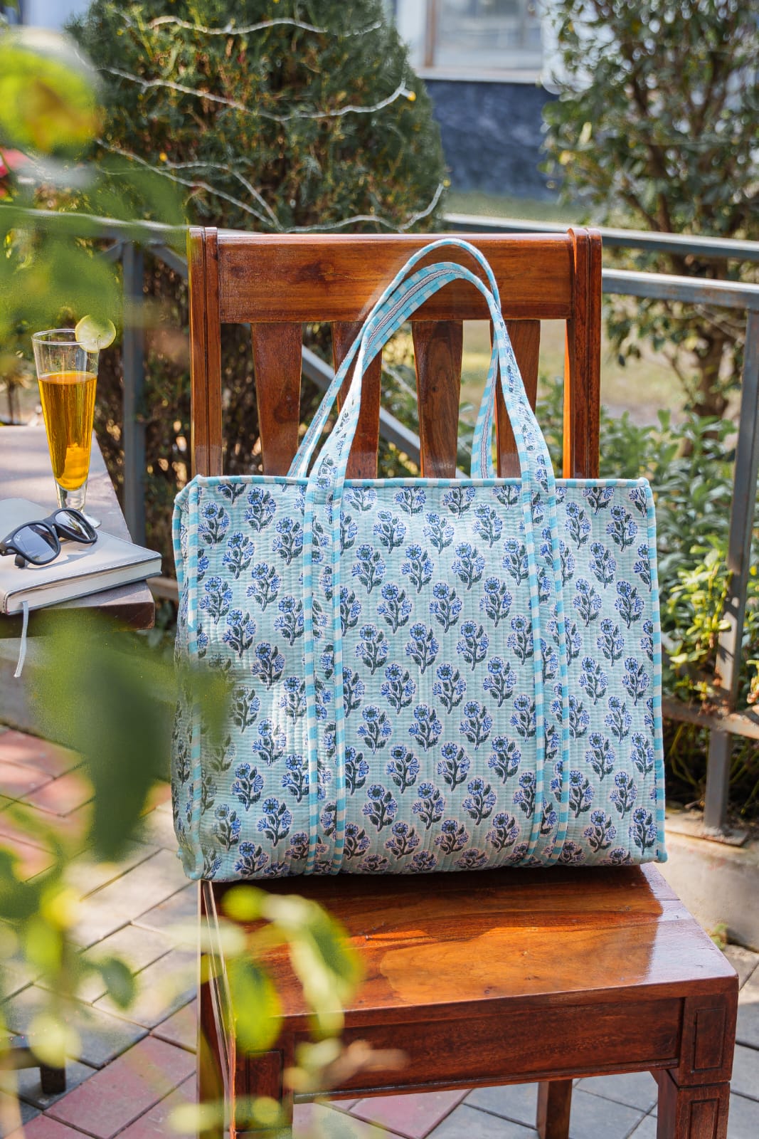 HAND BLOCK PRINTED TOTE BAG WITH ZIP