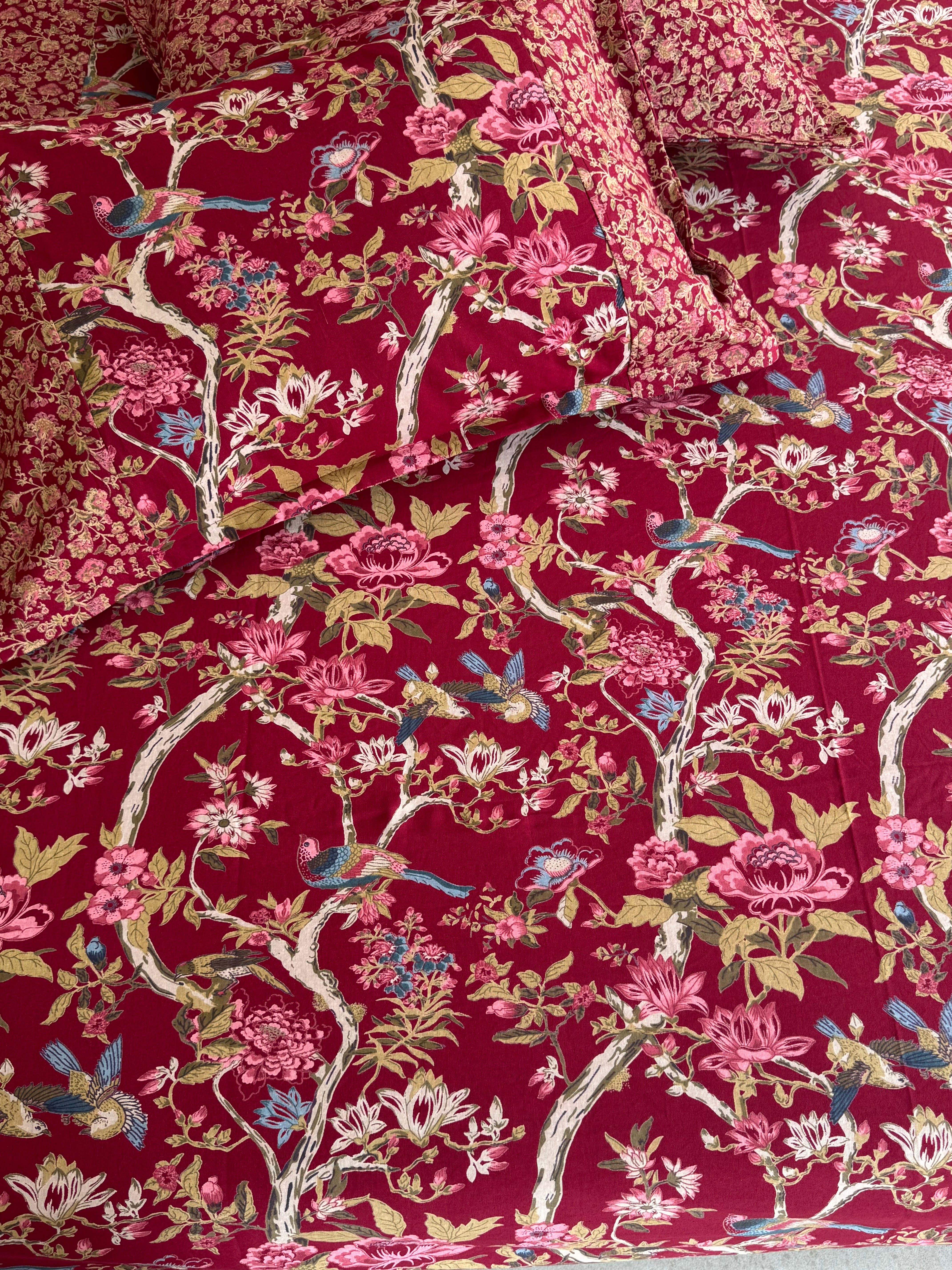 KANAK BEDSHEET WITH TWO PILLOW CASES