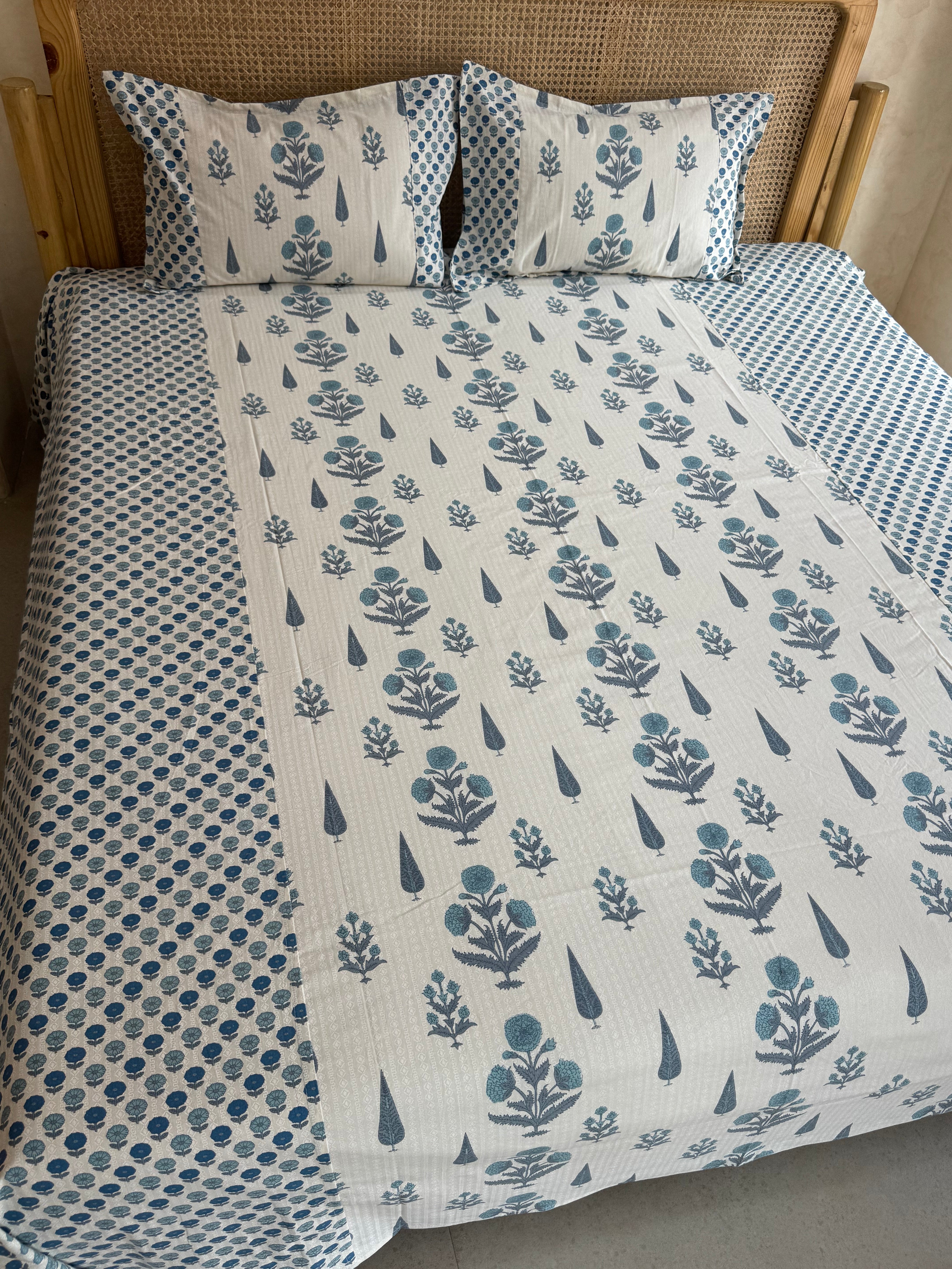 KANAK BEDSHEET WITH TWO PILLOW CASES
