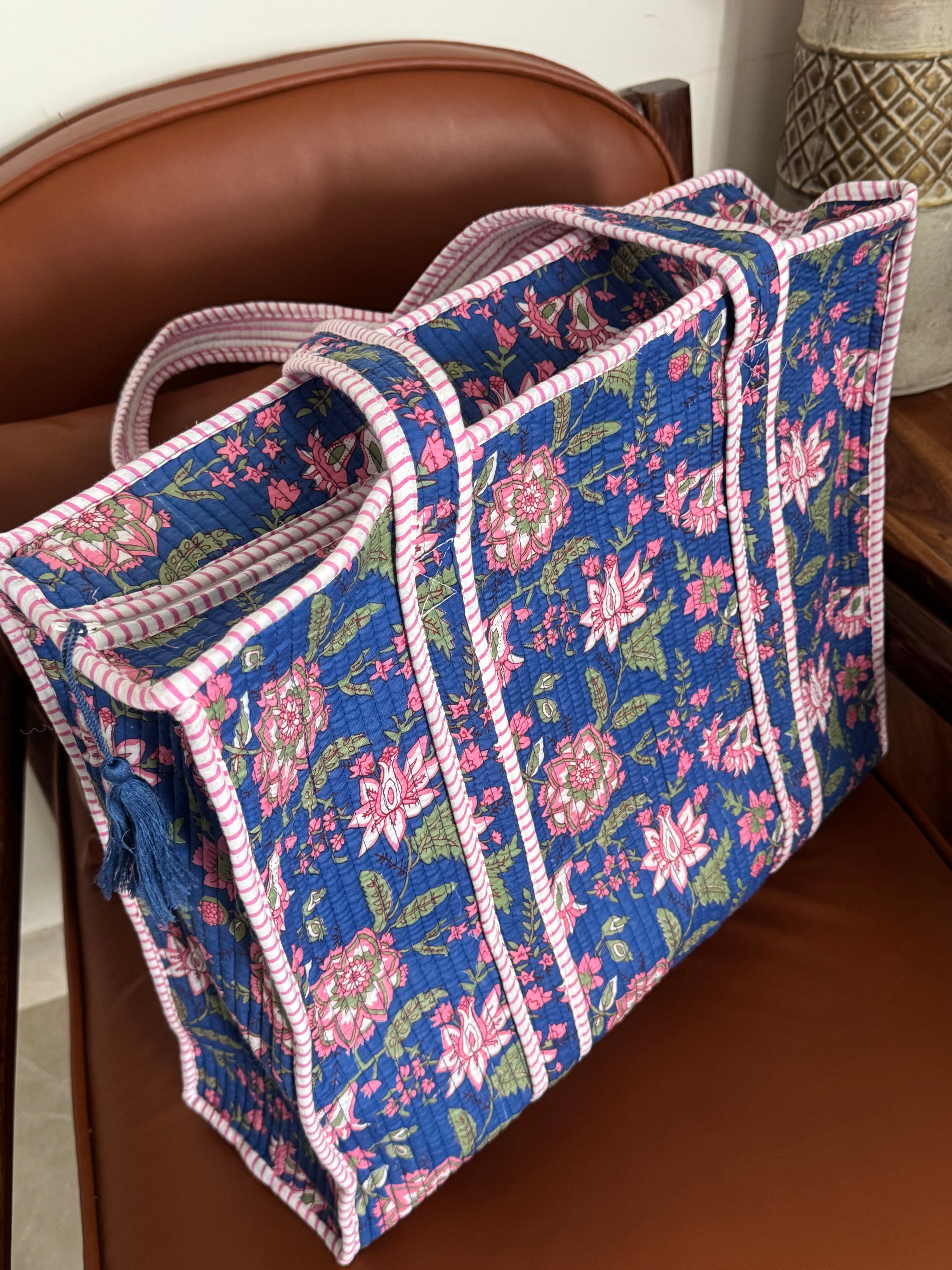 HAND BLOCK PRINTED TOTE BAG WITH ZIP