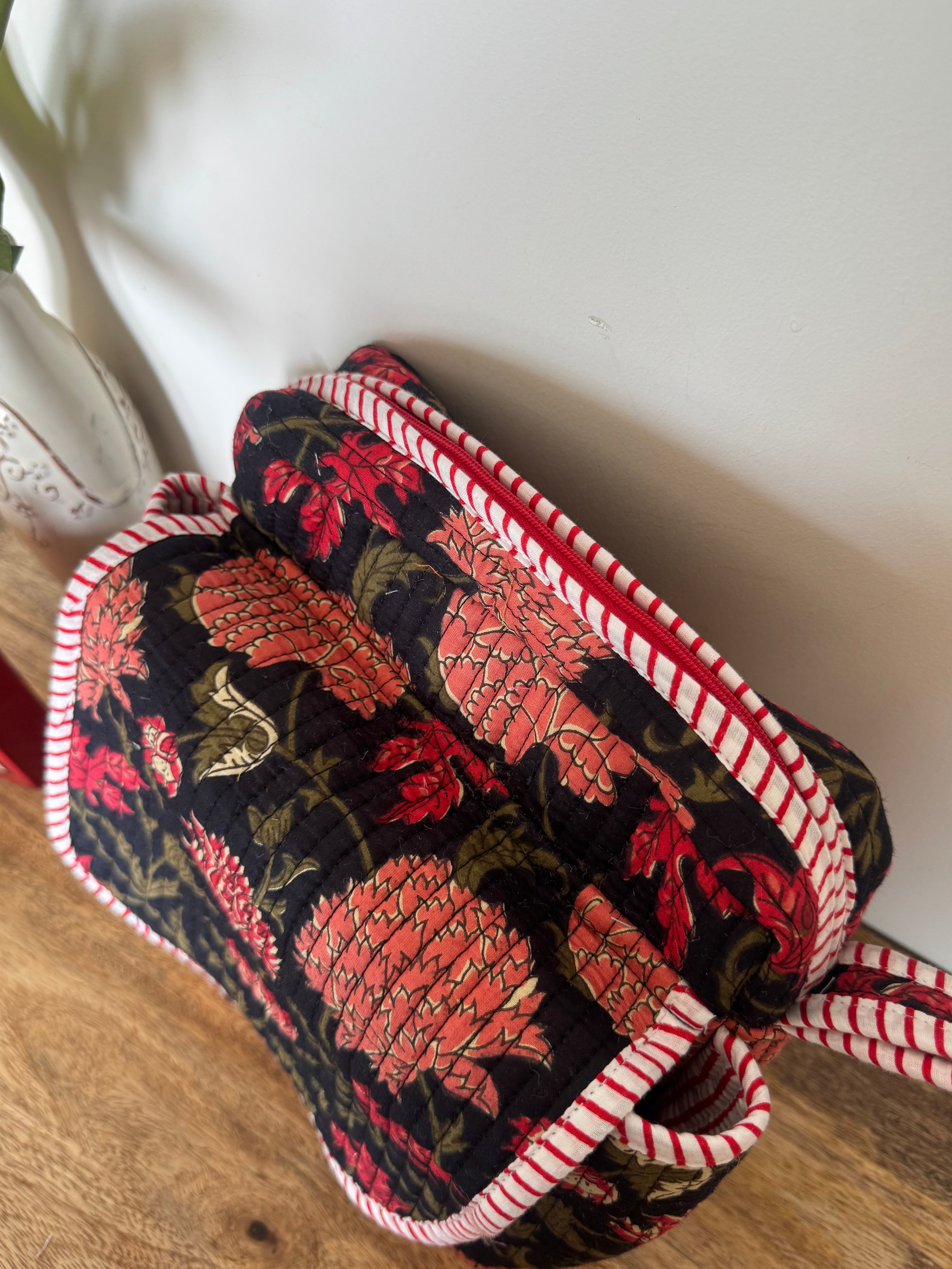 MAKEUP-ON-THE-GO/ DIAPER CHANGING BAG