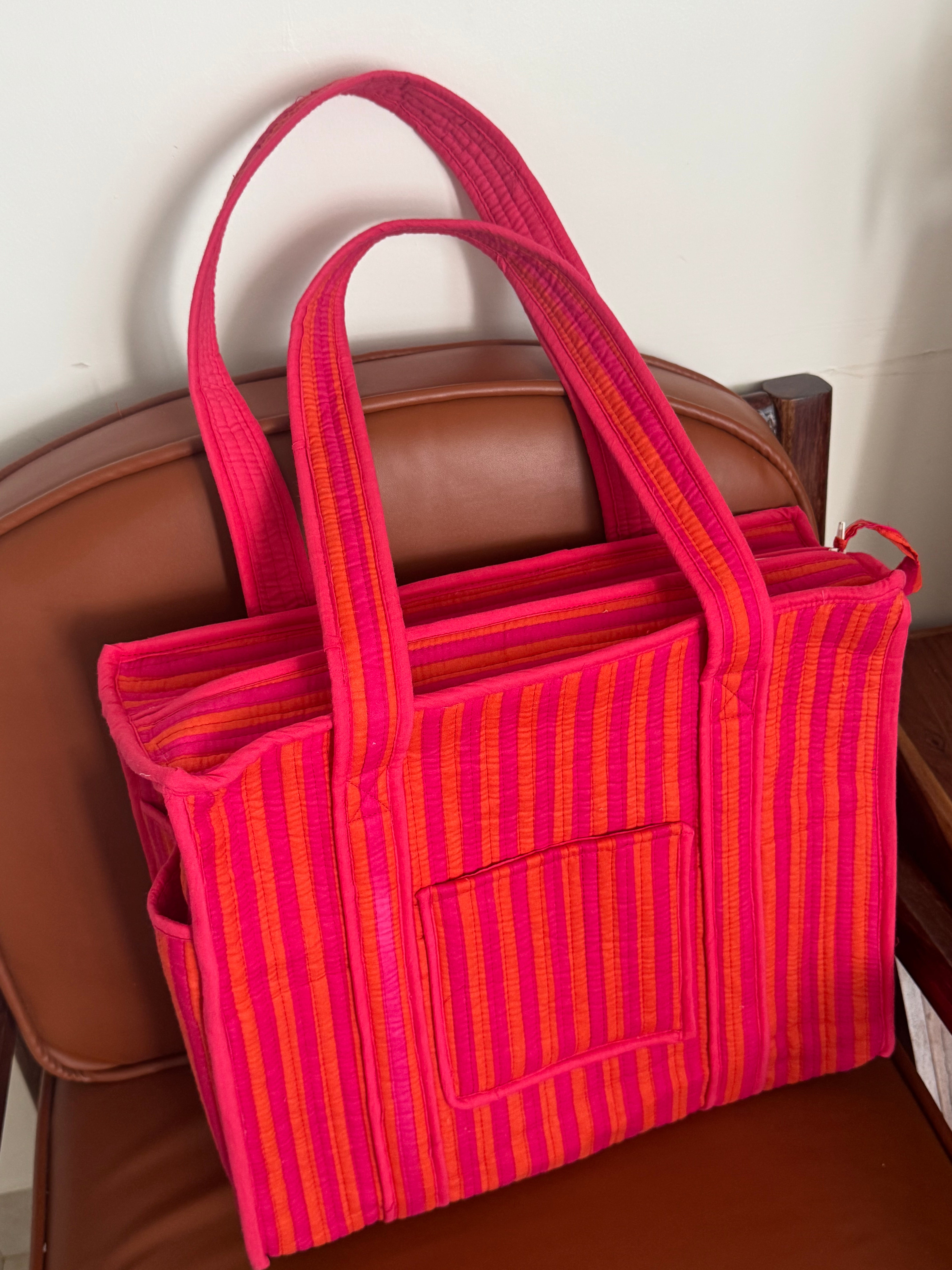 MEDIUM TOTE BAG WITH THREE POCKETS