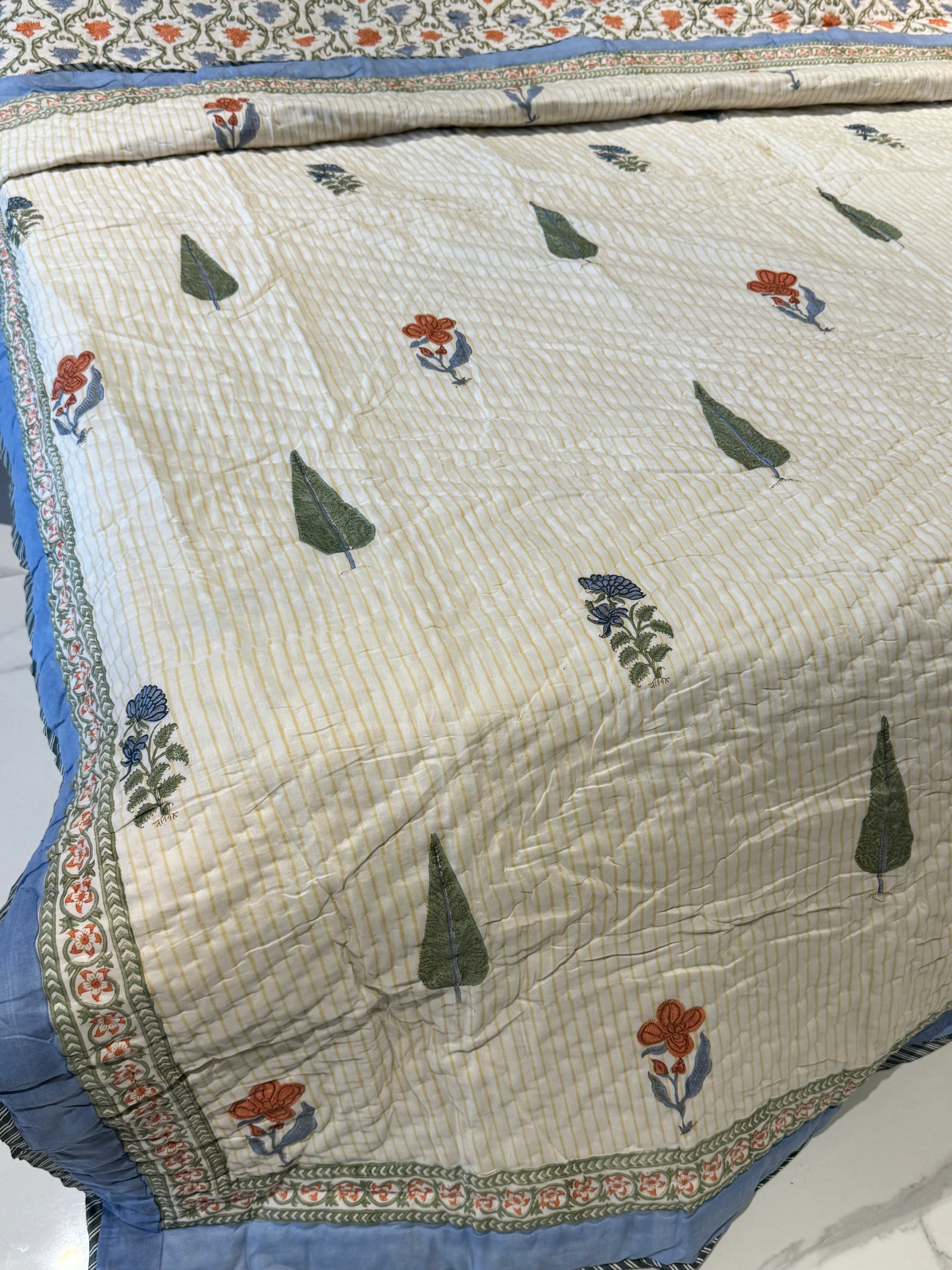 ARNIT HAND BLOCK PRINTED REVERSIBLE MULMUL QUILT