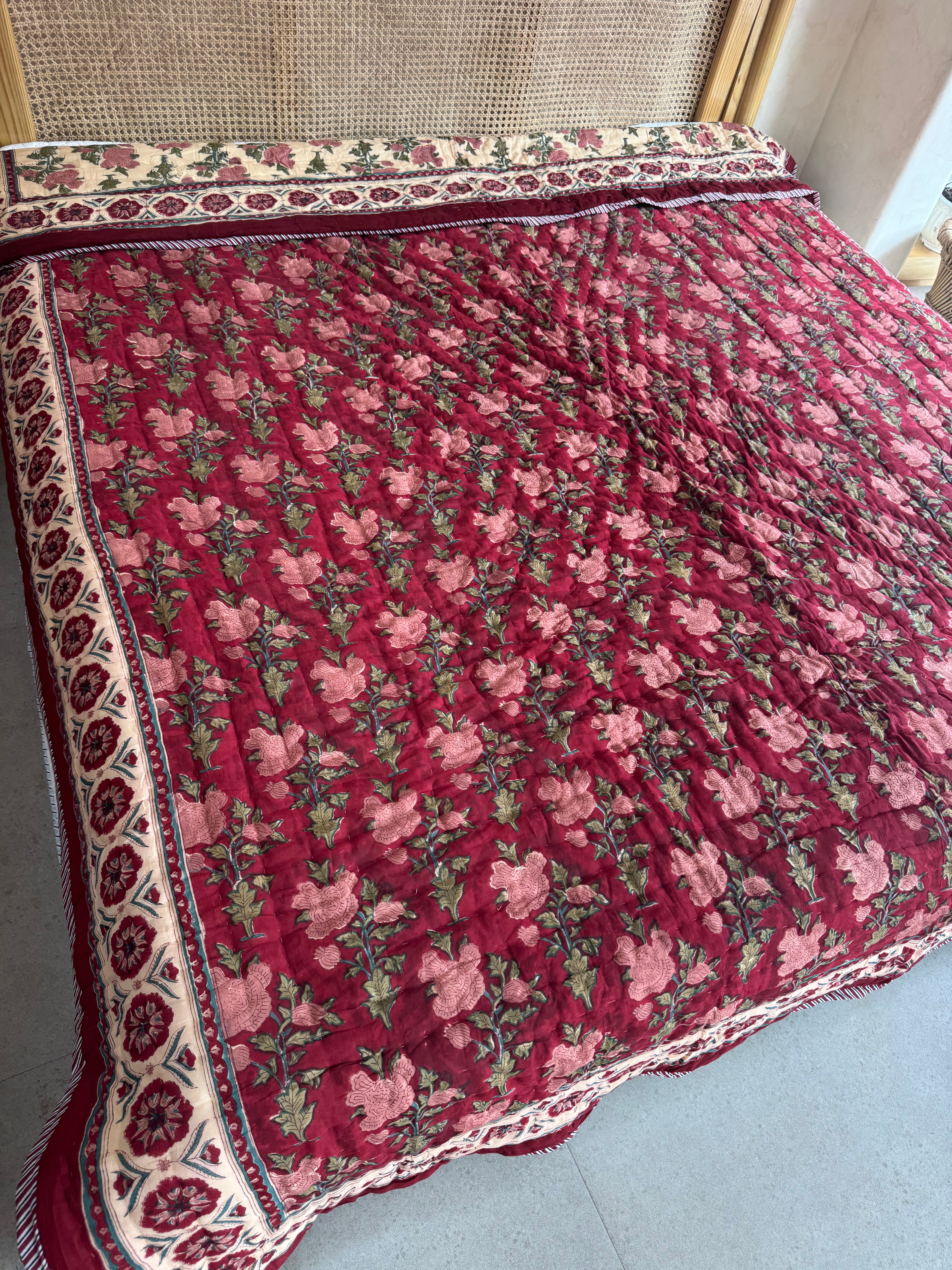 HAND BLOCK PRINTED REVERSIBLE QUILT (DOUBLE BED)